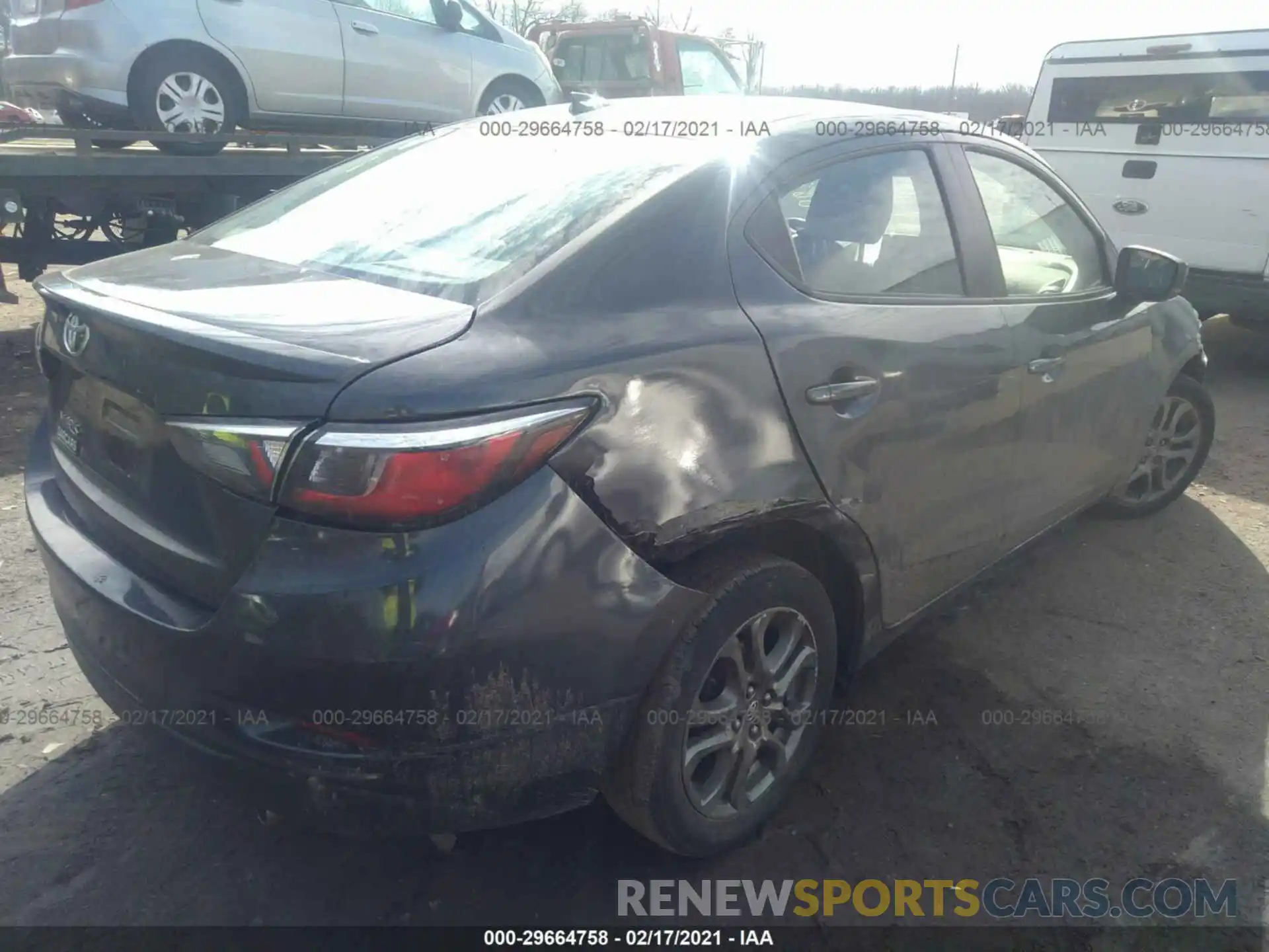 4 Photograph of a damaged car 3MYDLBYV4KY515579 TOYOTA YARIS SEDAN 2019