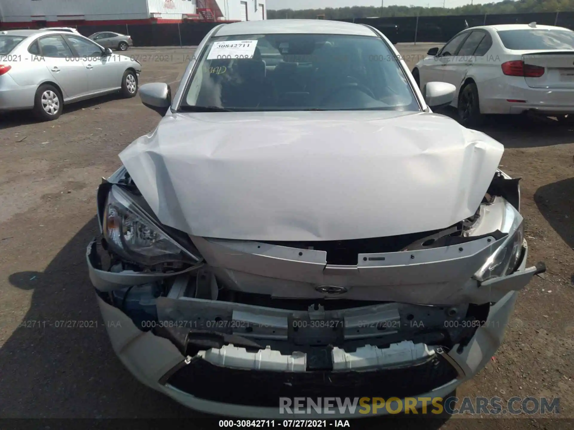 10 Photograph of a damaged car 3MYDLBYV4KY515968 TOYOTA YARIS SEDAN 2019