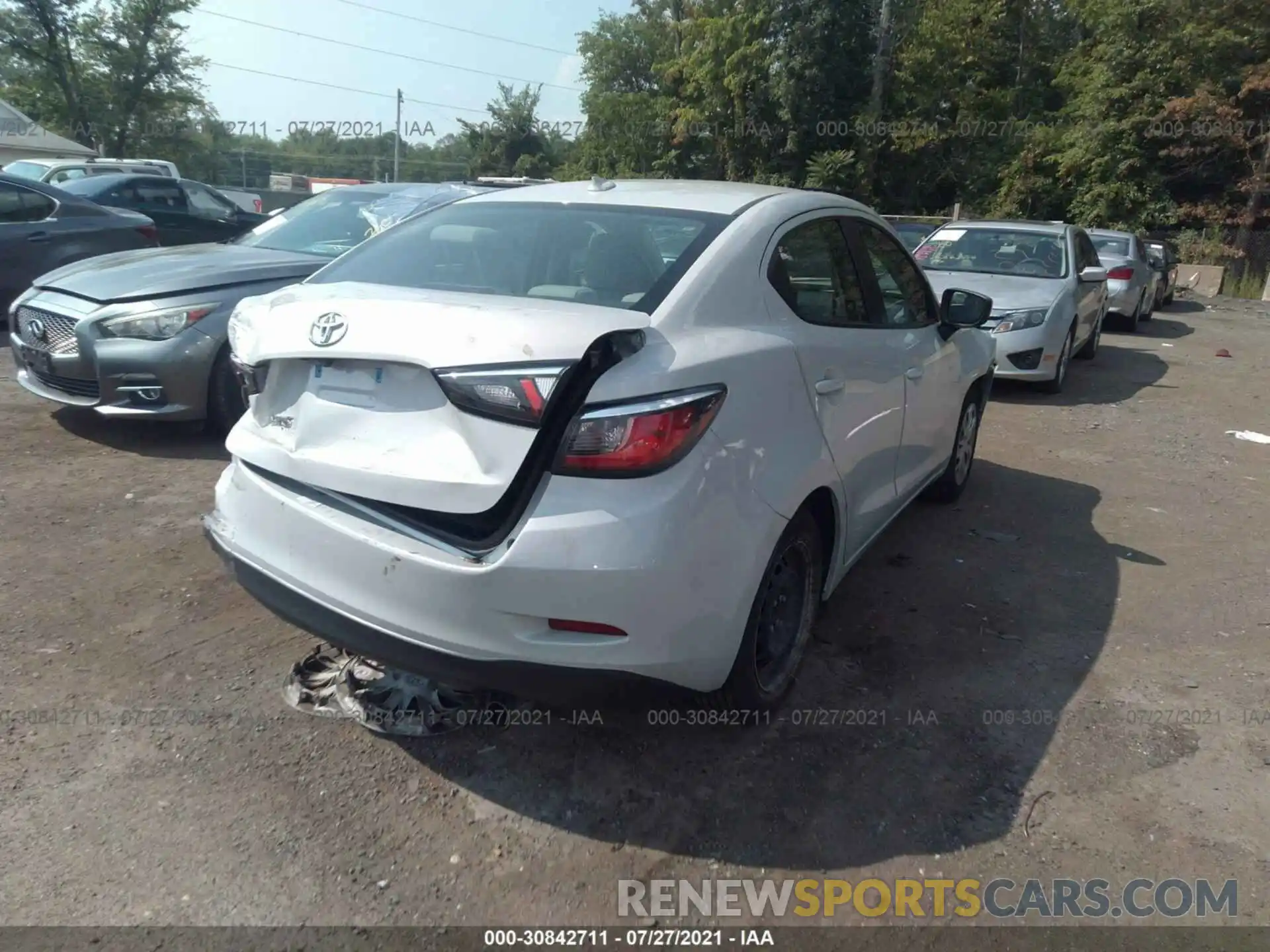 4 Photograph of a damaged car 3MYDLBYV4KY515968 TOYOTA YARIS SEDAN 2019