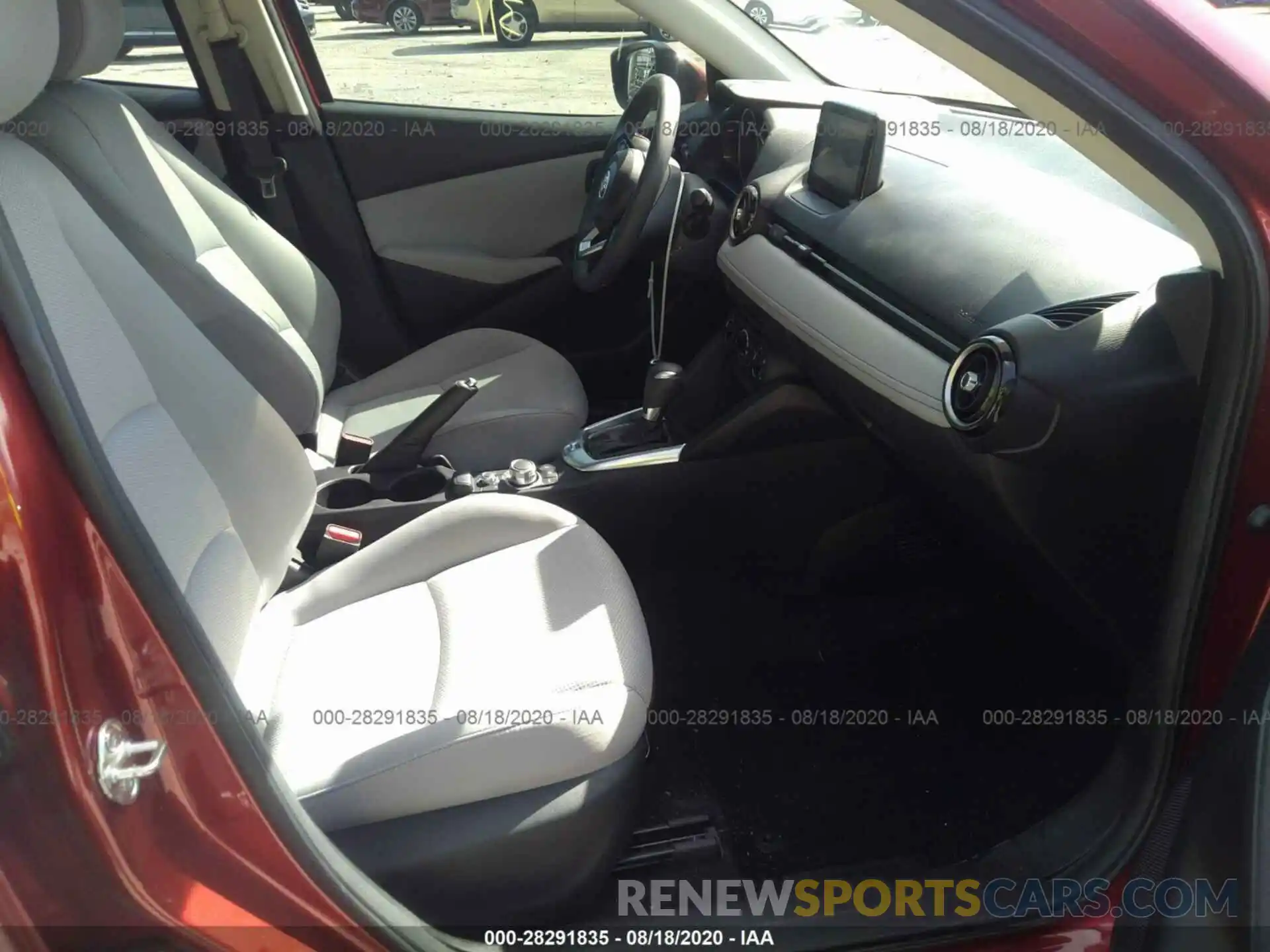 5 Photograph of a damaged car 3MYDLBYV4KY517266 TOYOTA YARIS SEDAN 2019