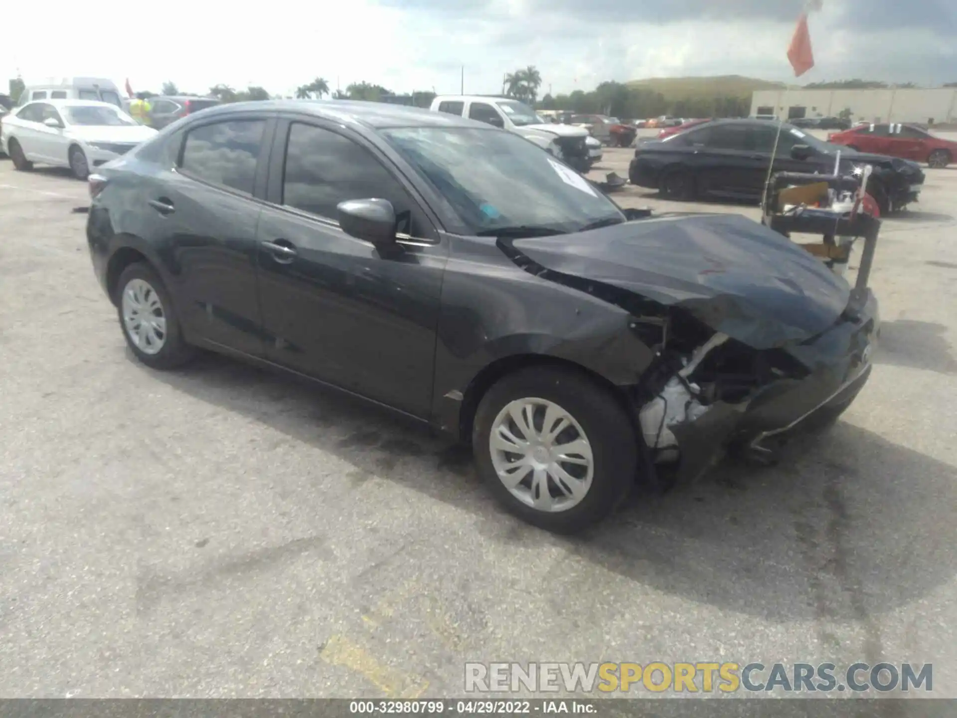 1 Photograph of a damaged car 3MYDLBYV4KY519874 TOYOTA YARIS SEDAN 2019