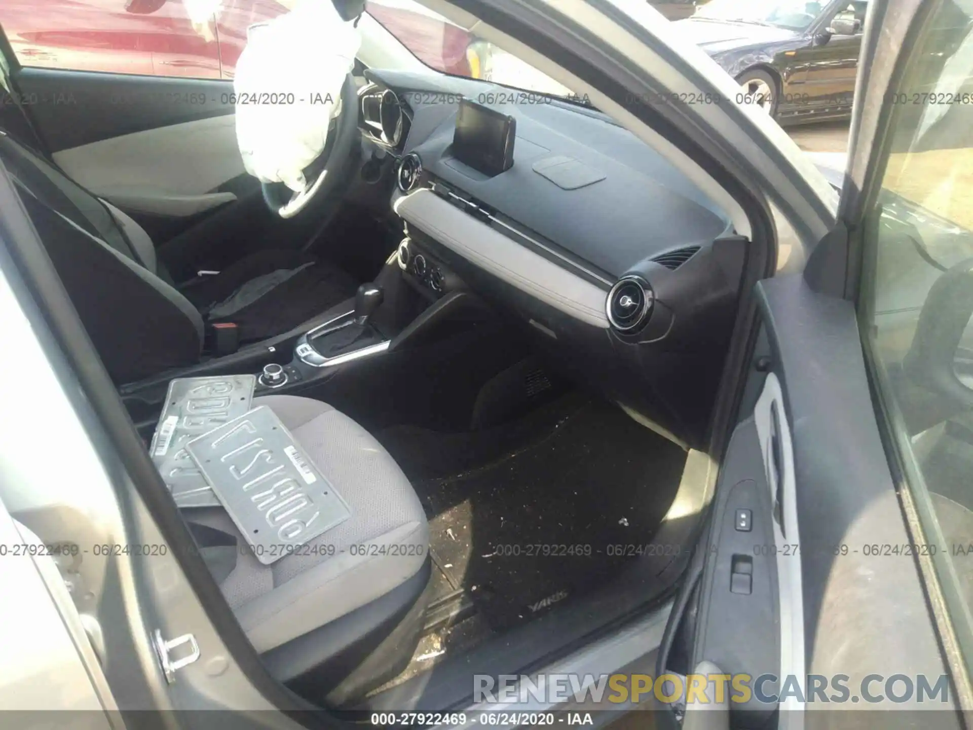 5 Photograph of a damaged car 3MYDLBYV5KY508026 TOYOTA YARIS SEDAN 2019