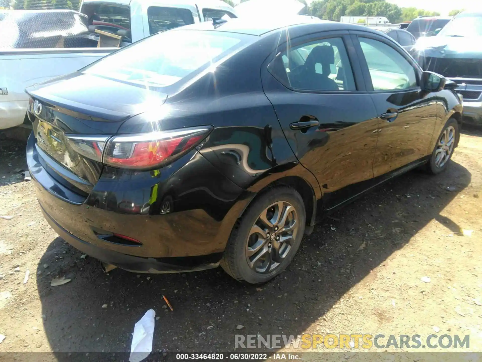 4 Photograph of a damaged car 3MYDLBYV5KY509032 TOYOTA YARIS SEDAN 2019