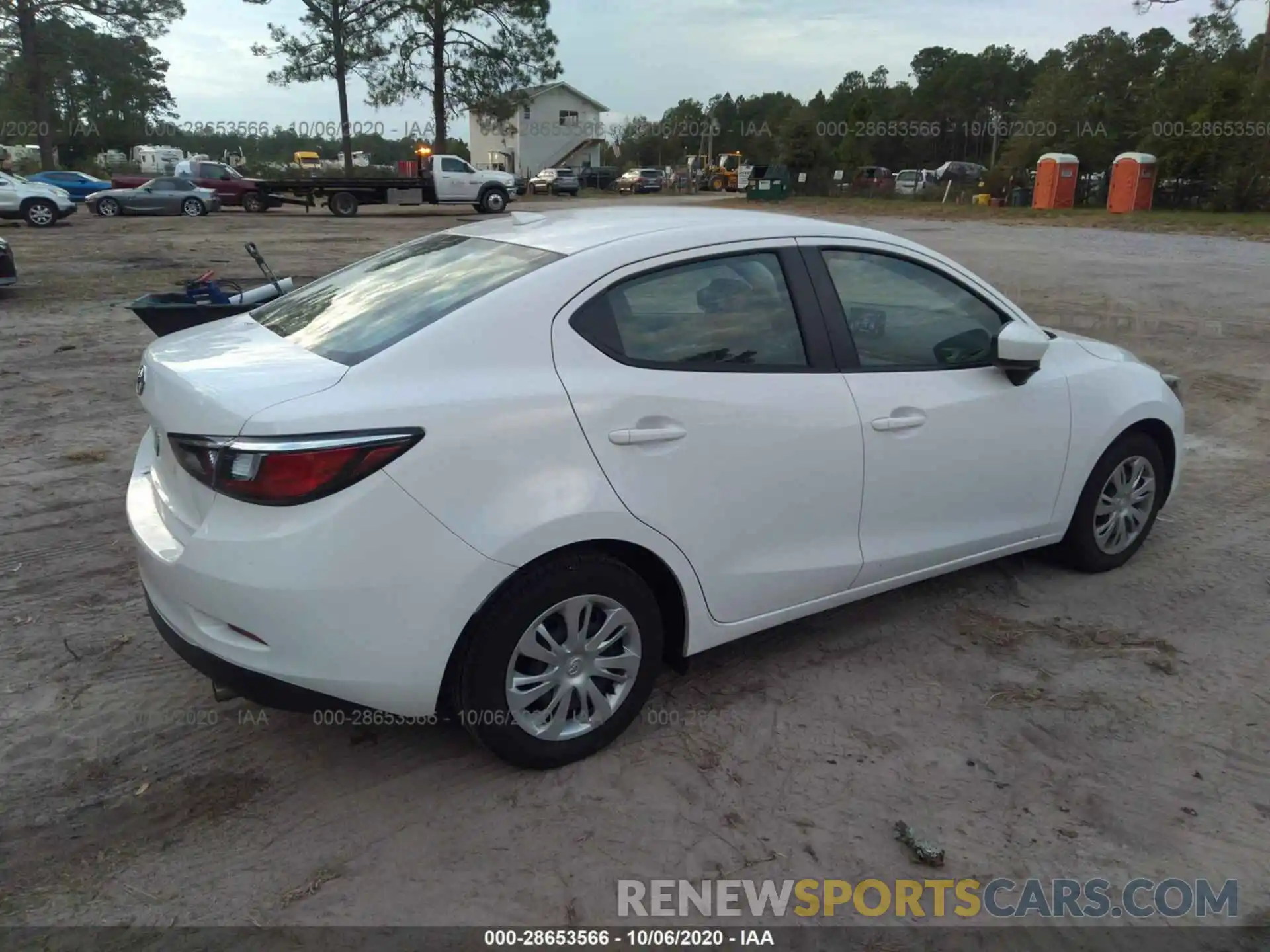 4 Photograph of a damaged car 3MYDLBYV5KY509581 TOYOTA YARIS SEDAN 2019