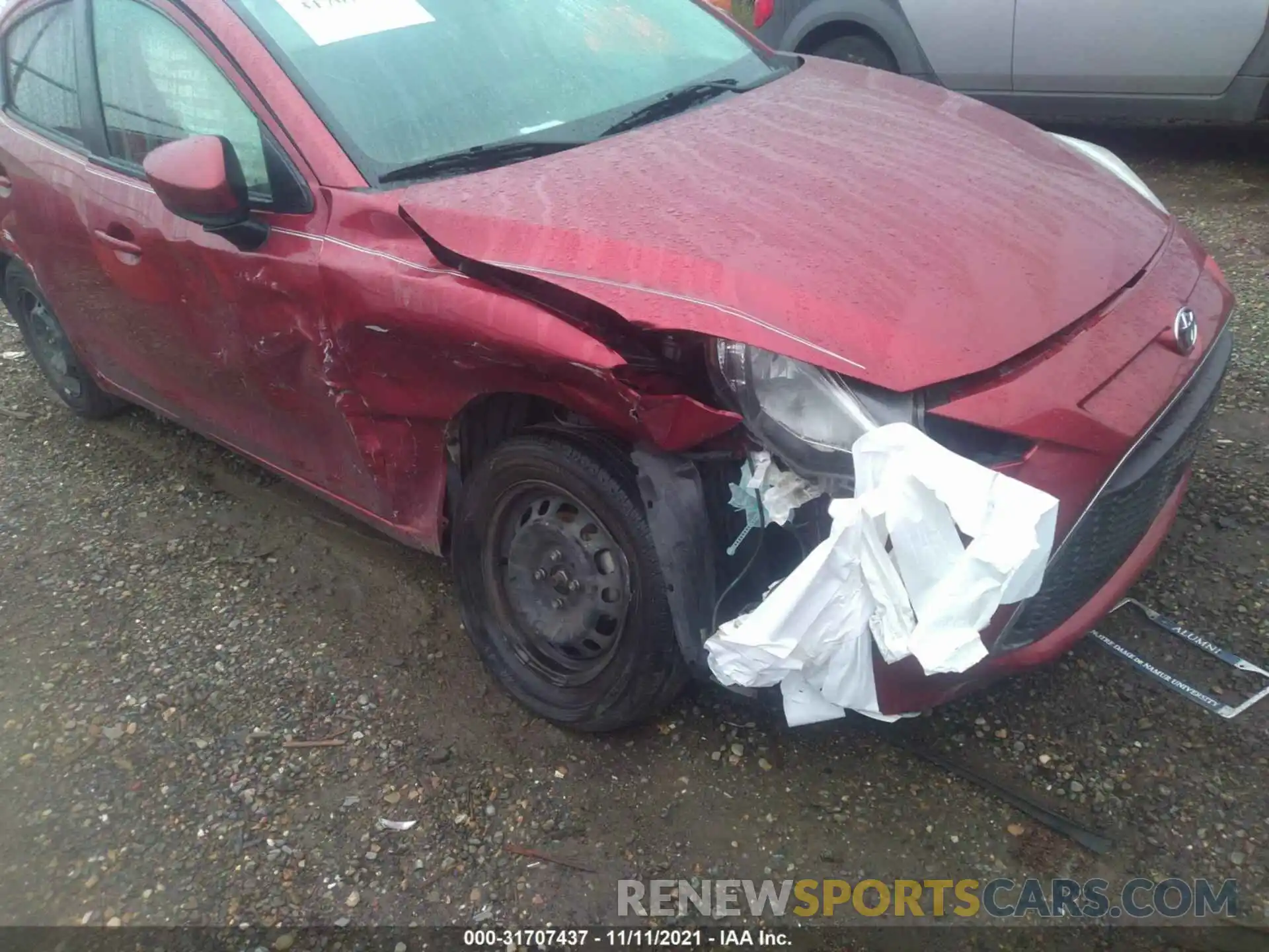 6 Photograph of a damaged car 3MYDLBYV5KY510665 TOYOTA YARIS SEDAN 2019