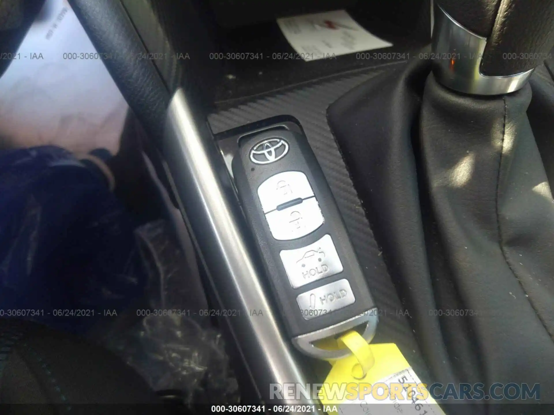 11 Photograph of a damaged car 3MYDLBYV5KY514747 TOYOTA YARIS SEDAN 2019