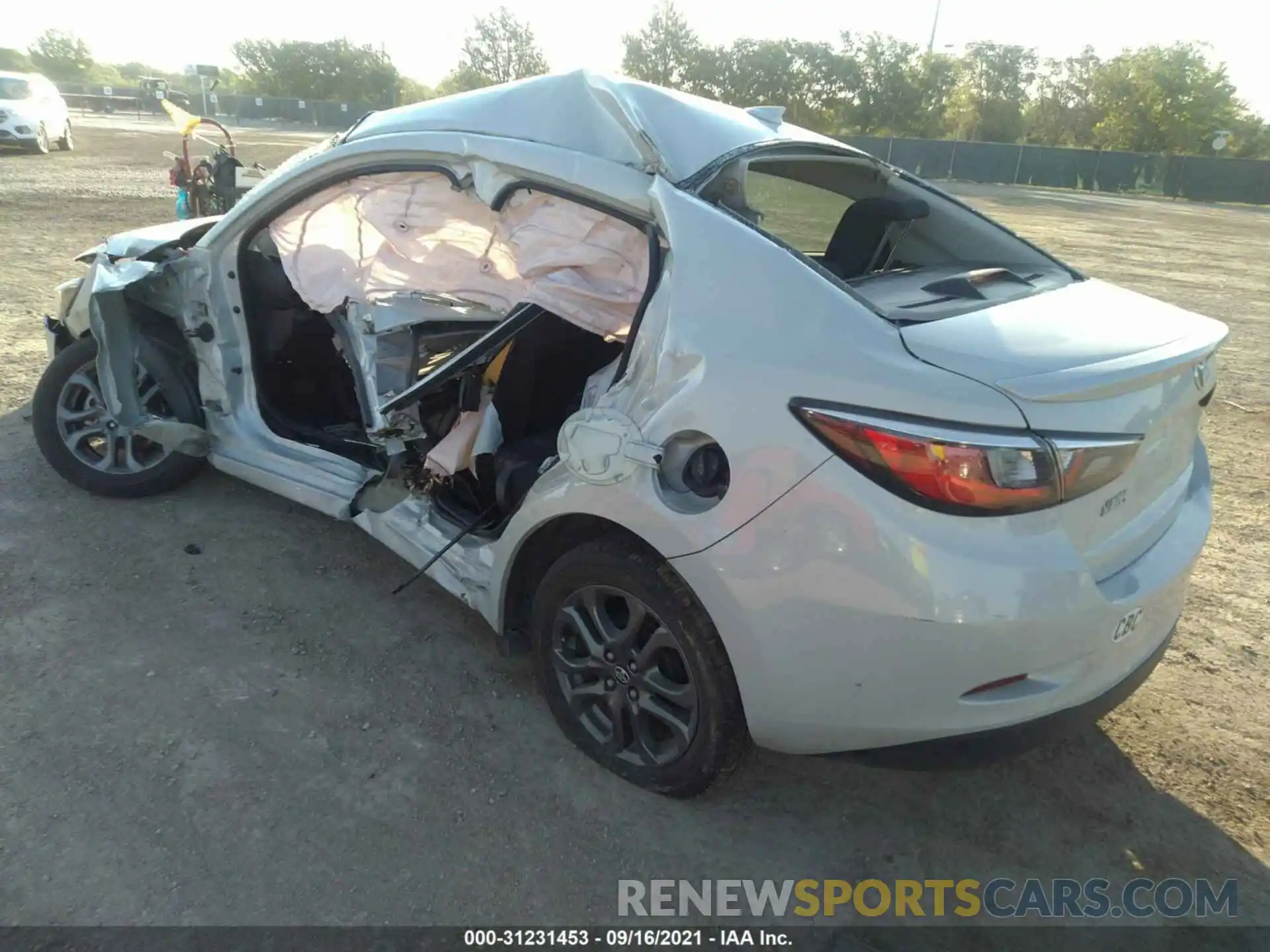 3 Photograph of a damaged car 3MYDLBYV5KY515025 TOYOTA YARIS SEDAN 2019