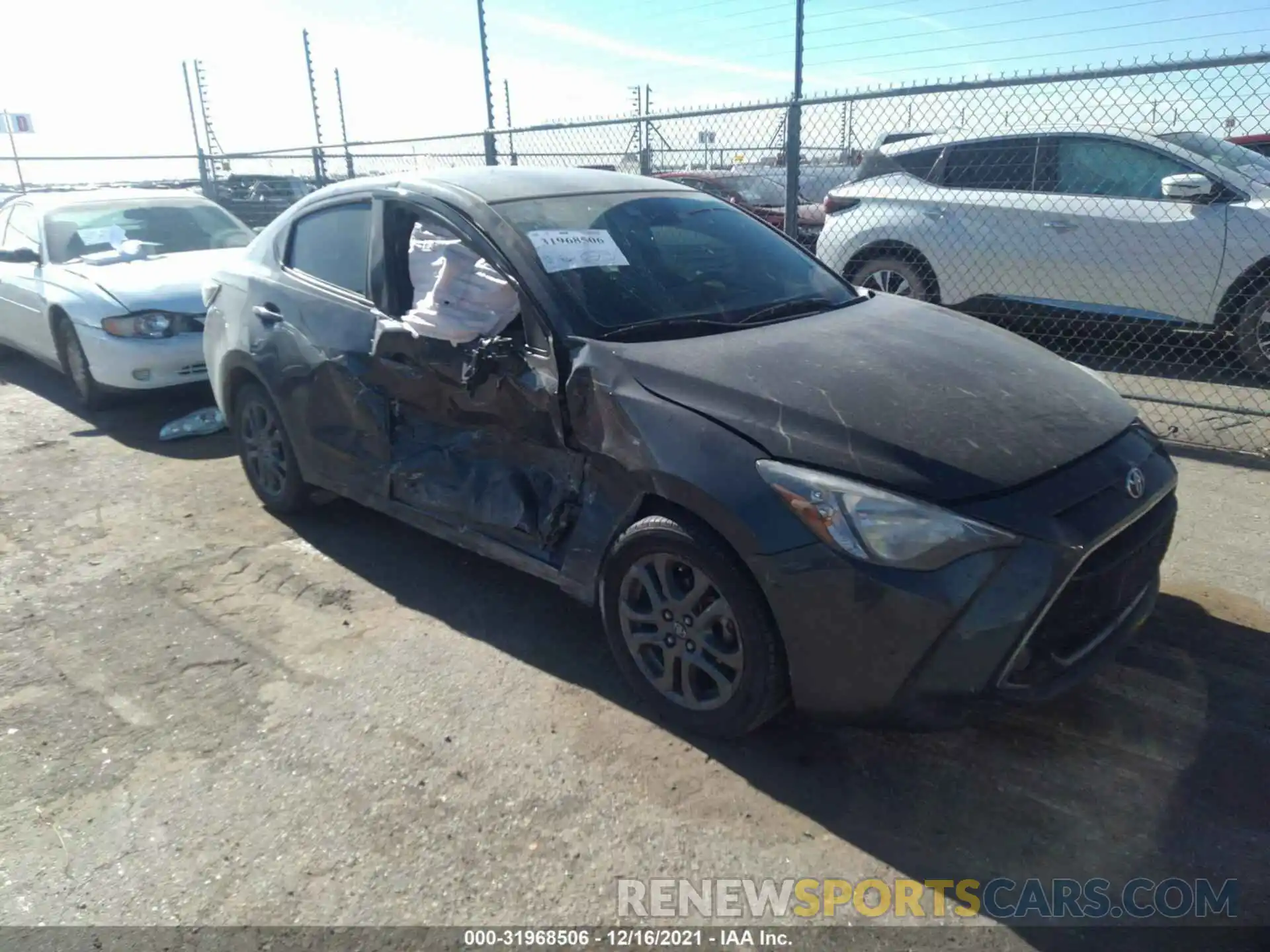 1 Photograph of a damaged car 3MYDLBYV5KY517390 TOYOTA YARIS SEDAN 2019