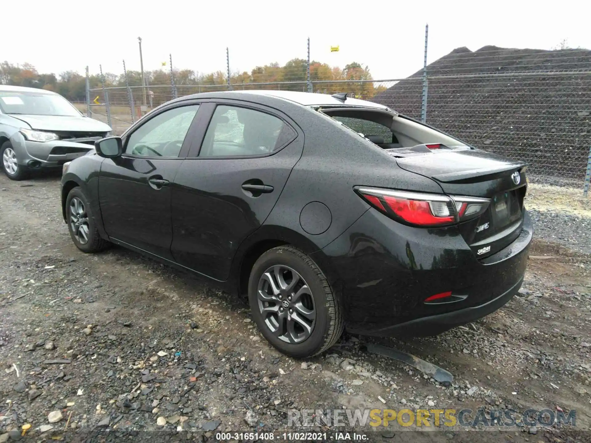 3 Photograph of a damaged car 3MYDLBYV5KY520306 TOYOTA YARIS SEDAN 2019