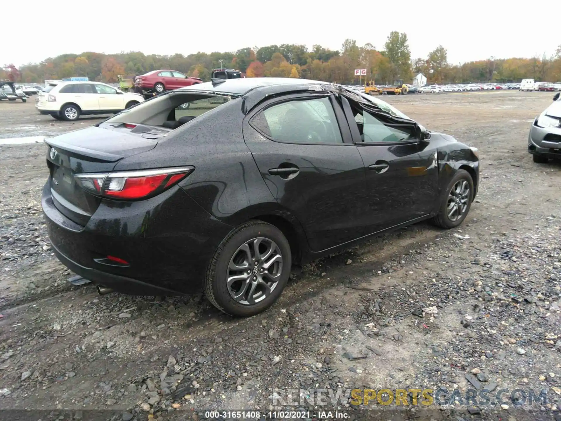 4 Photograph of a damaged car 3MYDLBYV5KY520306 TOYOTA YARIS SEDAN 2019