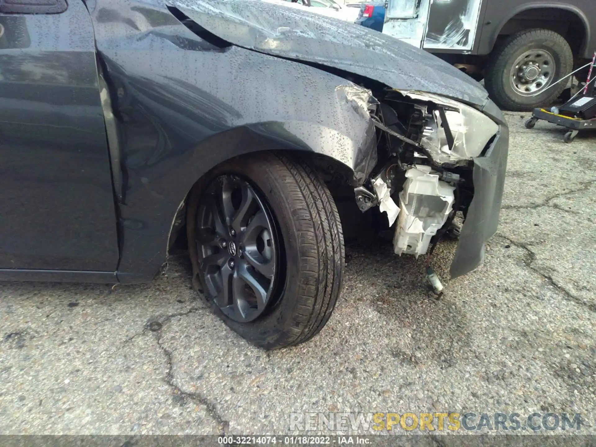 6 Photograph of a damaged car 3MYDLBYV5KY520709 TOYOTA YARIS SEDAN 2019