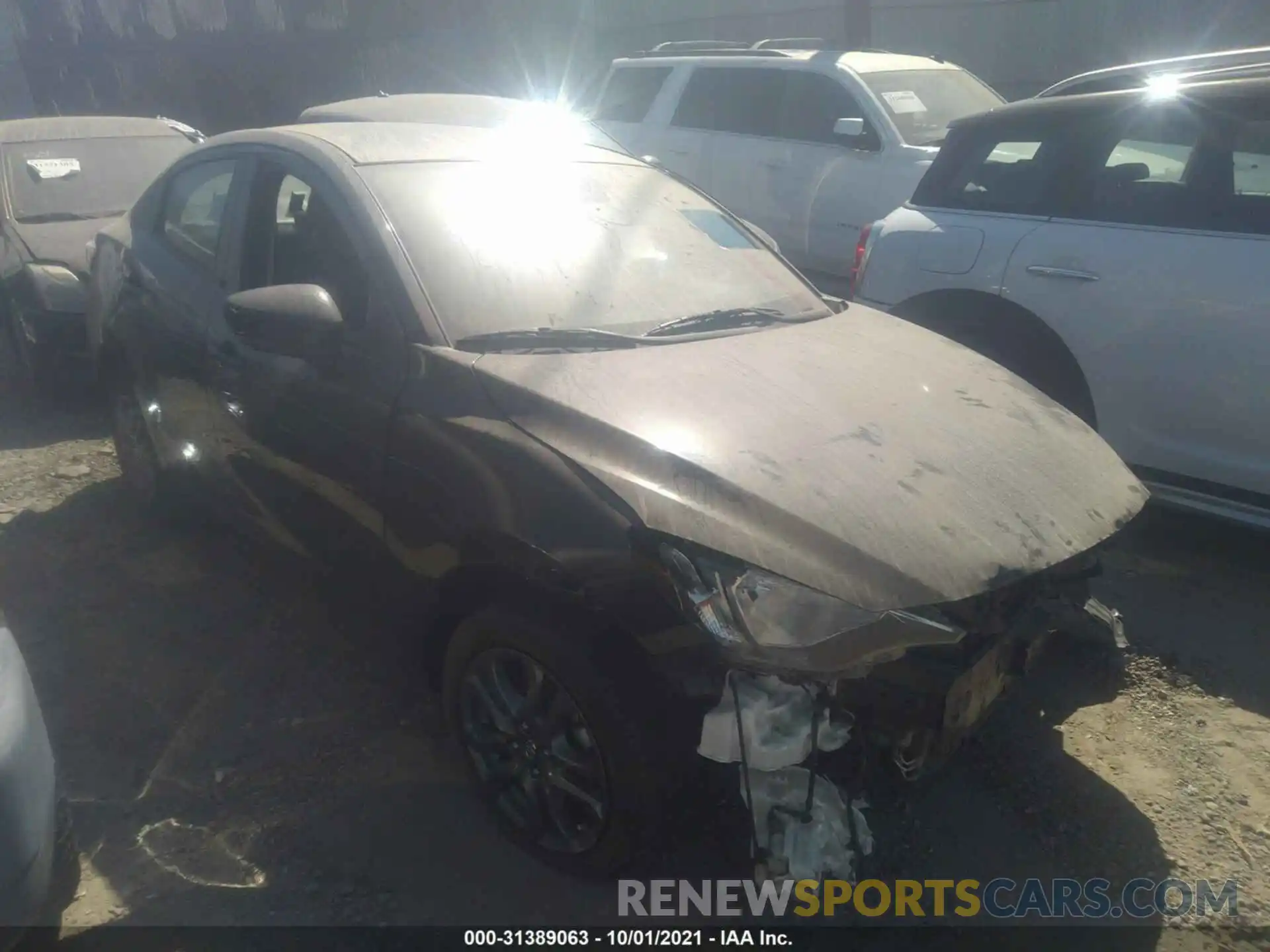 1 Photograph of a damaged car 3MYDLBYV5KY524338 TOYOTA YARIS SEDAN 2019