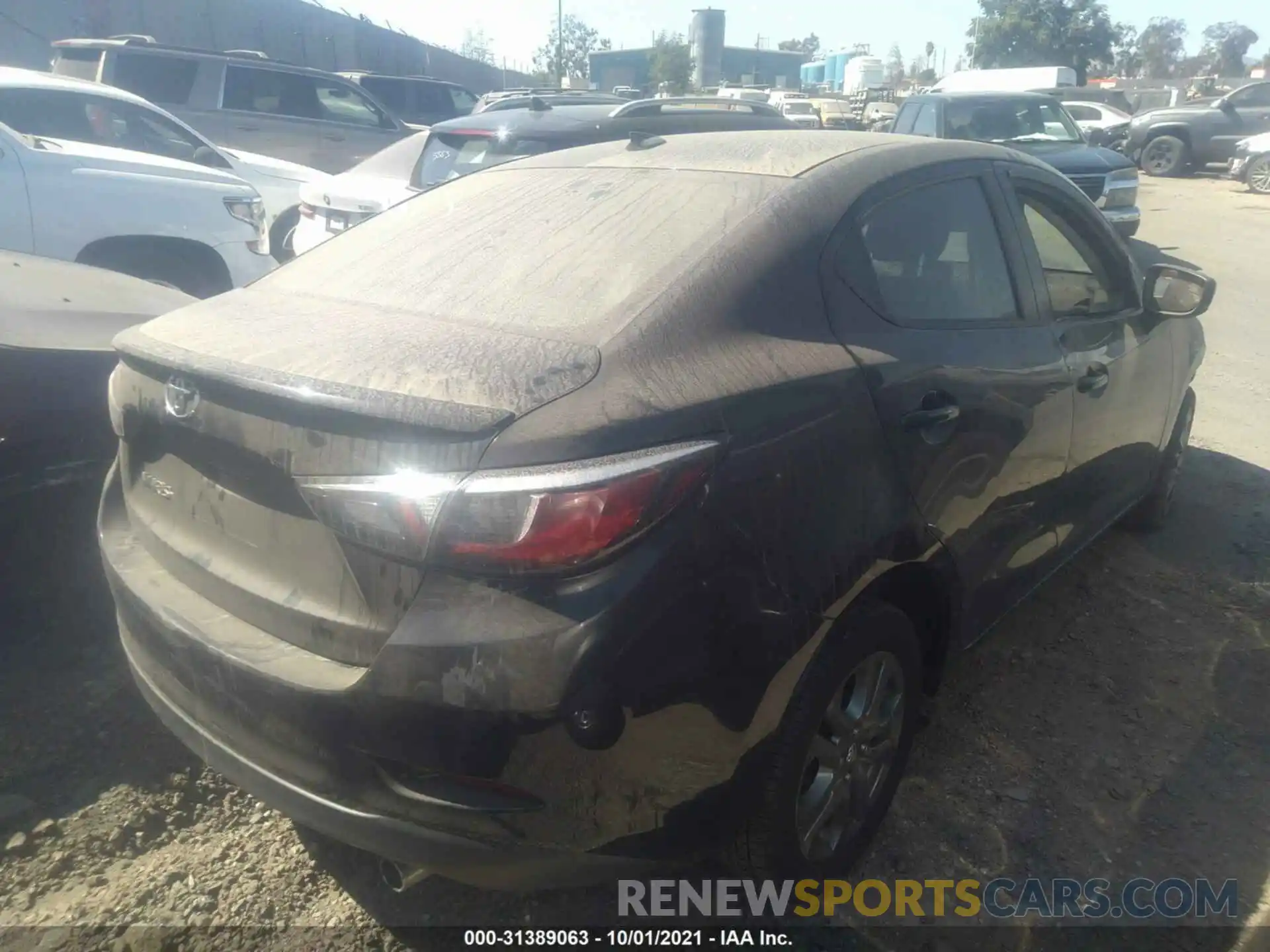 4 Photograph of a damaged car 3MYDLBYV5KY524338 TOYOTA YARIS SEDAN 2019