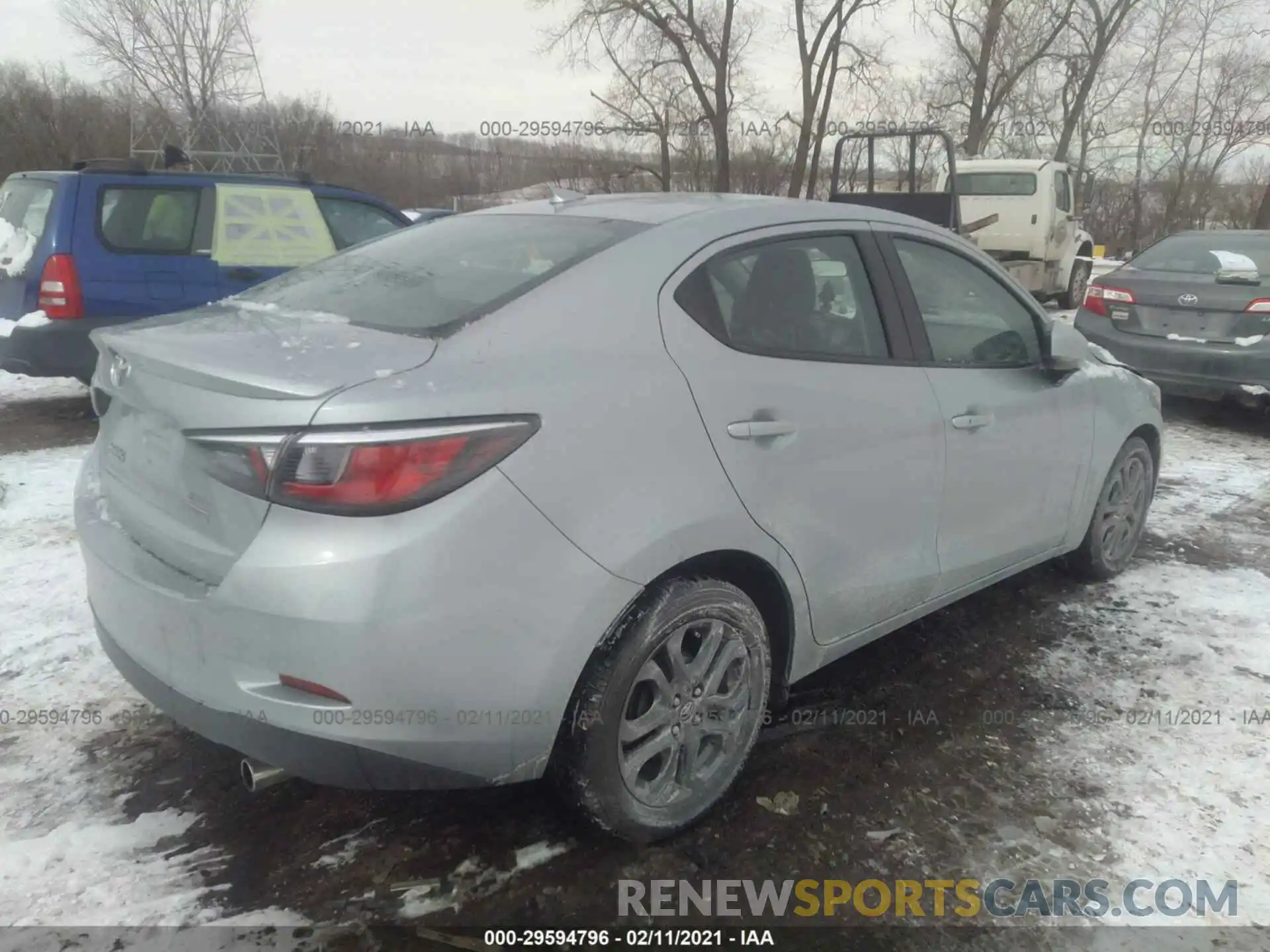 4 Photograph of a damaged car 3MYDLBYV5KY524906 TOYOTA YARIS SEDAN 2019