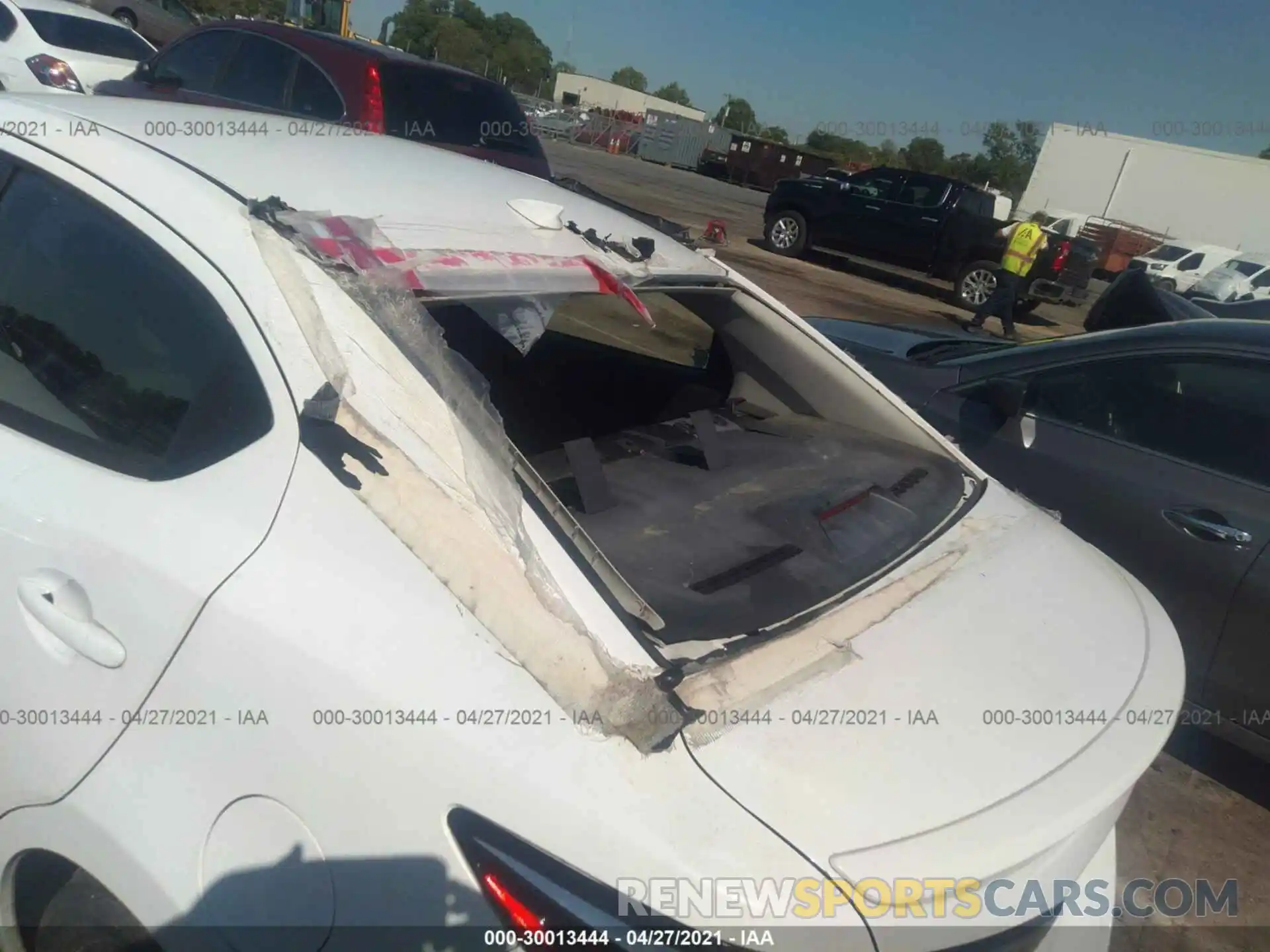 11 Photograph of a damaged car 3MYDLBYV5KY527806 TOYOTA YARIS SEDAN 2019