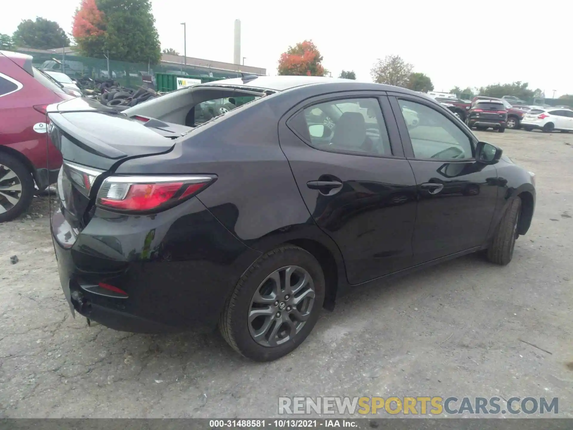 4 Фотография поврежденного автомобиля 3MYDLBYV5KY528616 TOYOTA YARIS SEDAN 2019