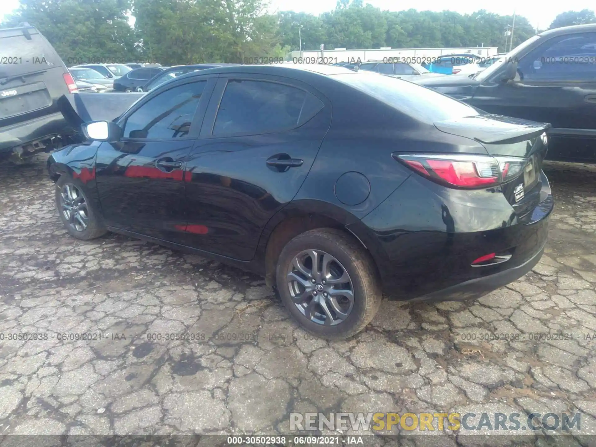 3 Photograph of a damaged car 3MYDLBYV6KY505703 TOYOTA YARIS SEDAN 2019