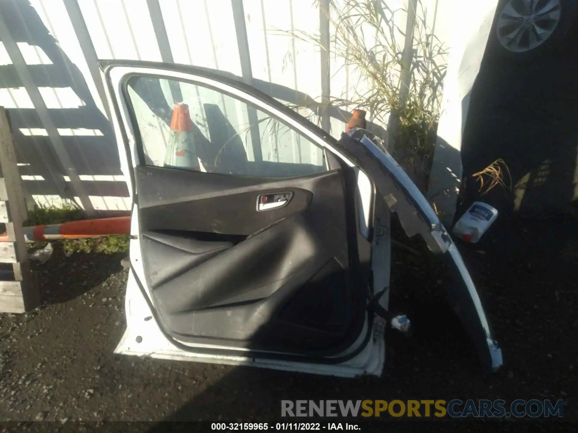 12 Photograph of a damaged car 3MYDLBYV6KY510304 TOYOTA YARIS SEDAN 2019