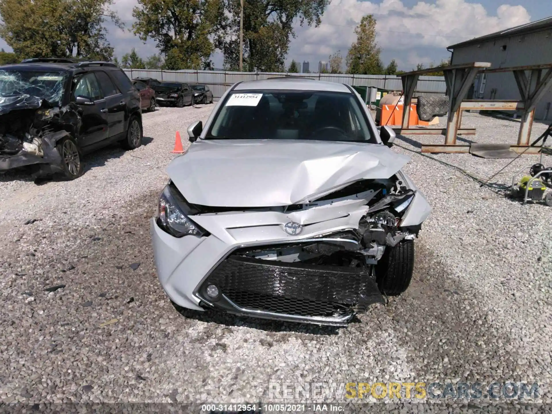 6 Photograph of a damaged car 3MYDLBYV6KY511310 TOYOTA YARIS SEDAN 2019