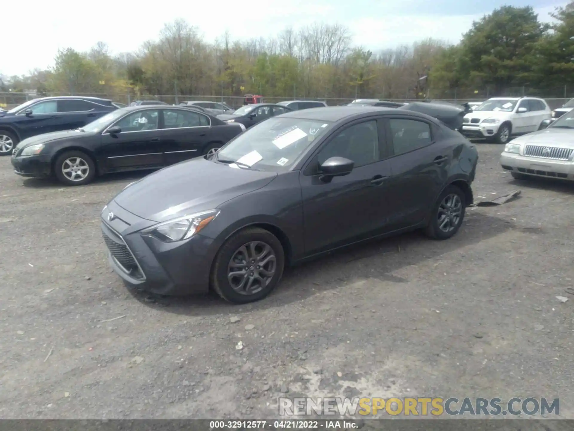 2 Photograph of a damaged car 3MYDLBYV6KY512506 TOYOTA YARIS SEDAN 2019