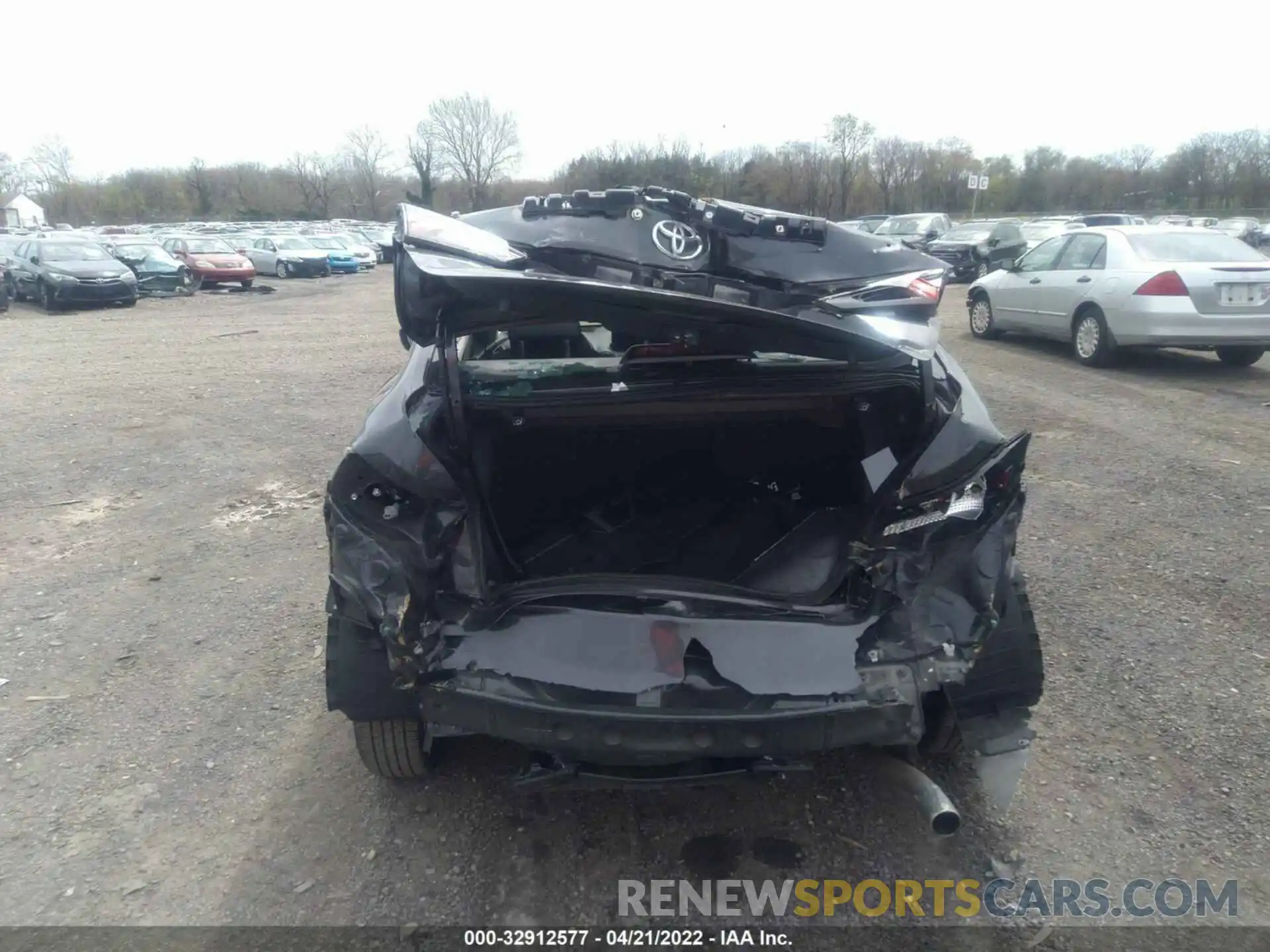 6 Photograph of a damaged car 3MYDLBYV6KY512506 TOYOTA YARIS SEDAN 2019