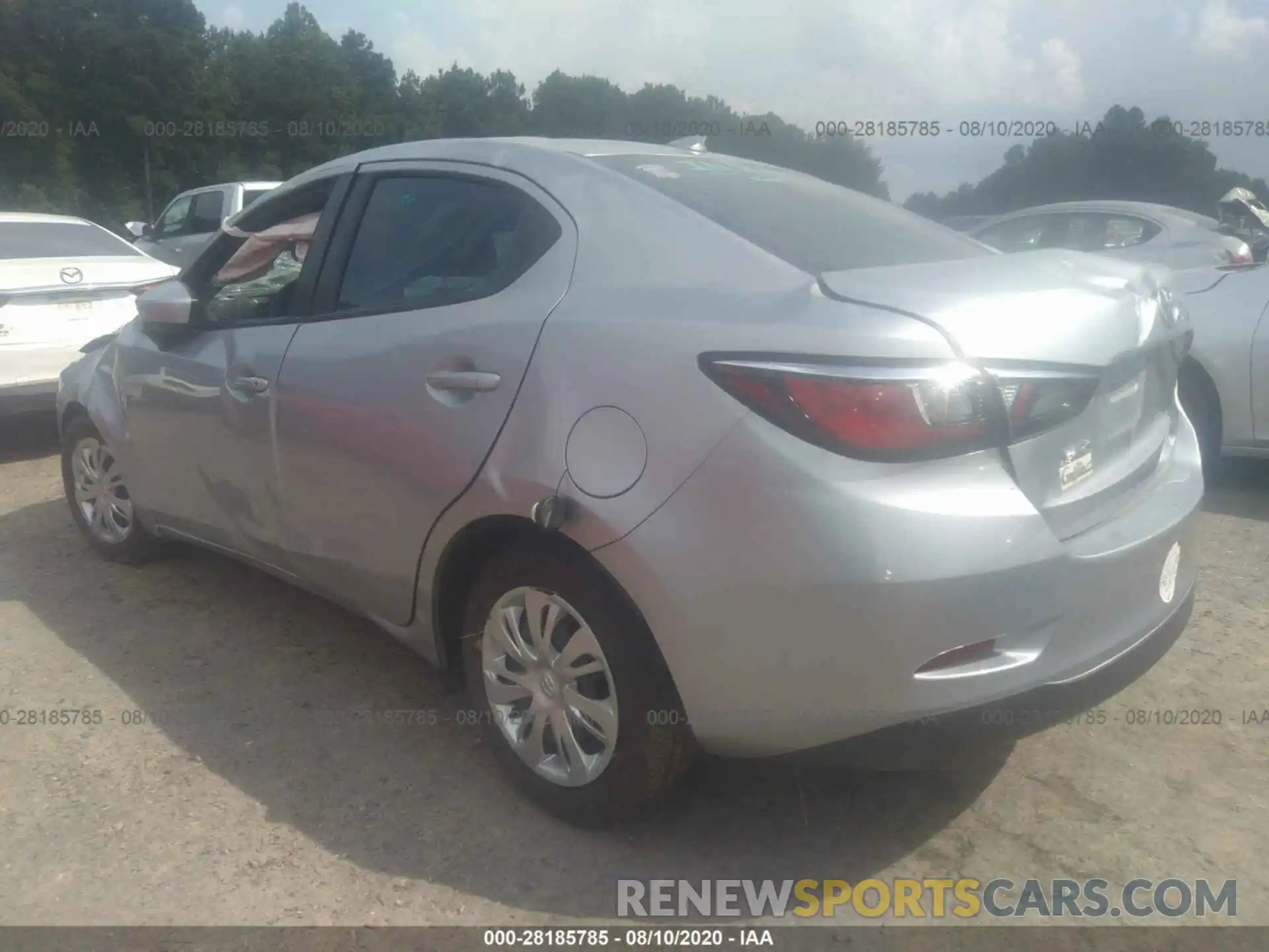 3 Photograph of a damaged car 3MYDLBYV6KY516023 TOYOTA YARIS SEDAN 2019