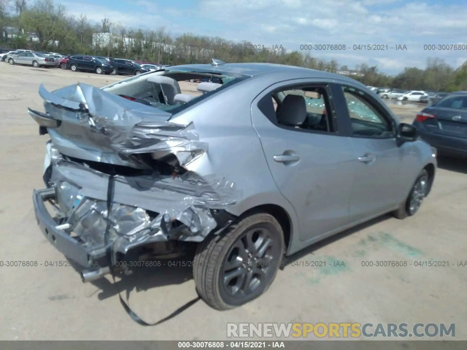 4 Photograph of a damaged car 3MYDLBYV6KY522761 TOYOTA YARIS SEDAN 2019
