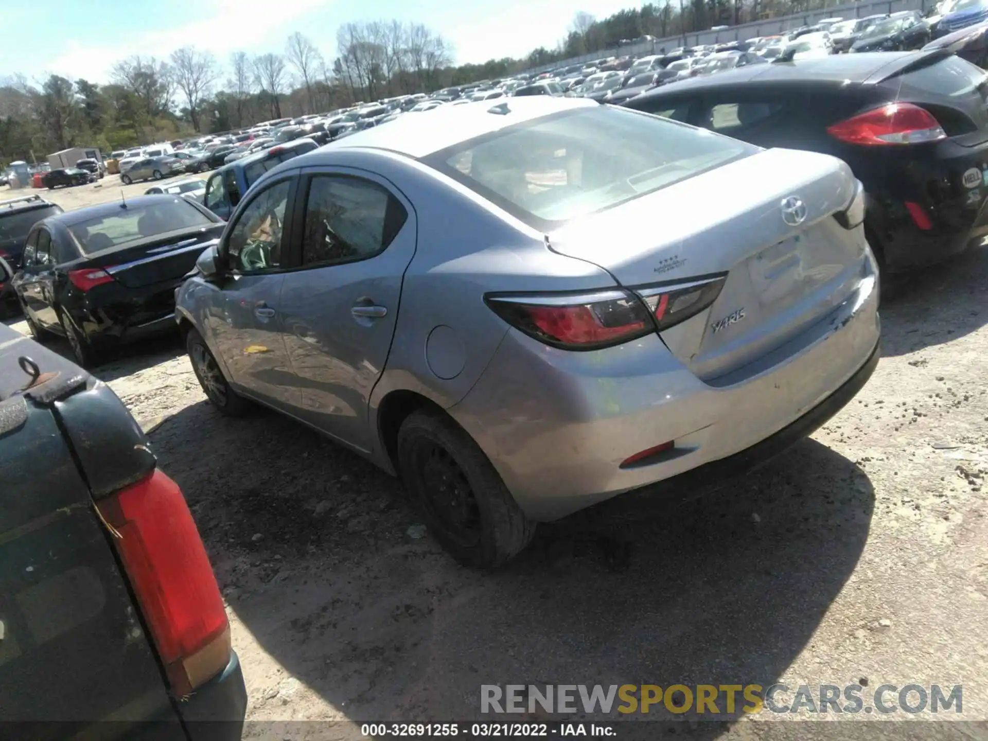 3 Photograph of a damaged car 3MYDLBYV6KY523862 TOYOTA YARIS SEDAN 2019