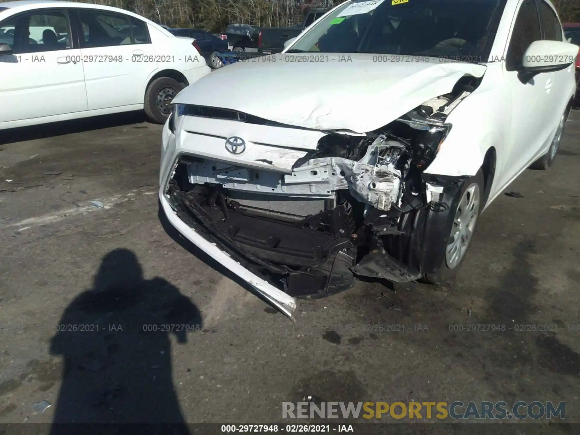 6 Photograph of a damaged car 3MYDLBYV6KY526714 TOYOTA YARIS SEDAN 2019