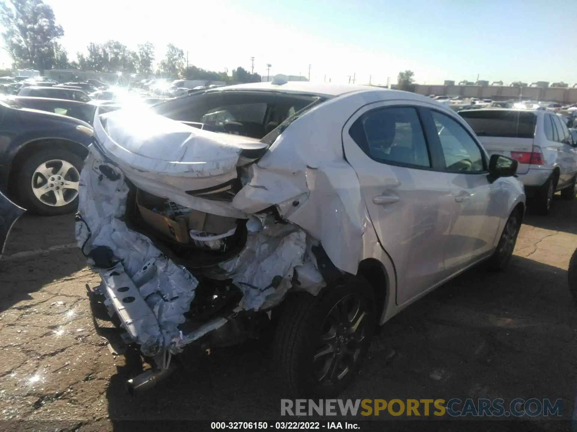 4 Photograph of a damaged car 3MYDLBYV7KY513387 TOYOTA YARIS SEDAN 2019