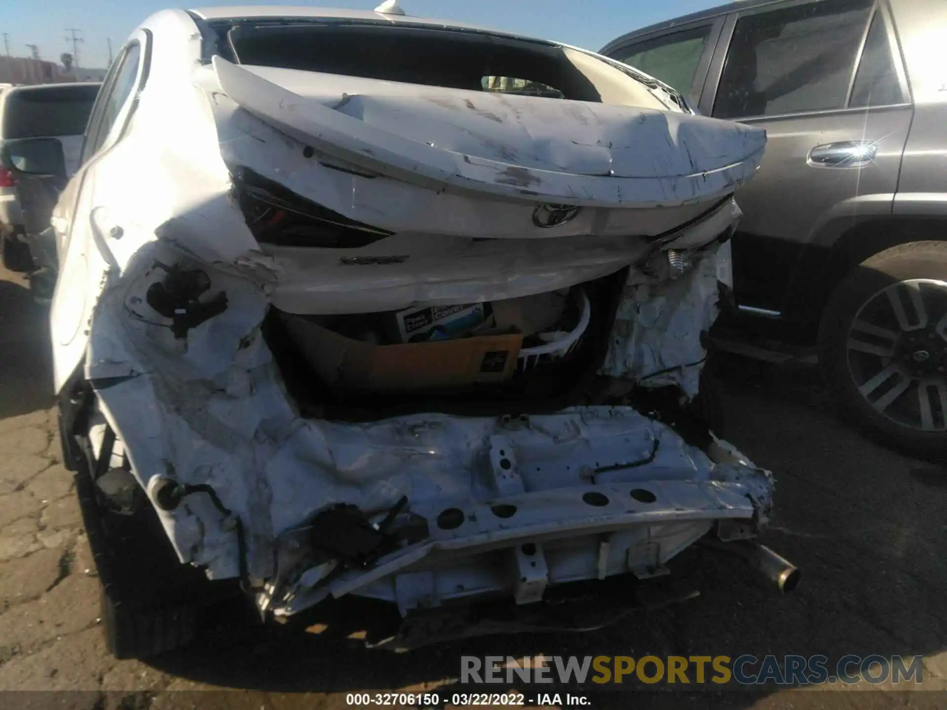 6 Photograph of a damaged car 3MYDLBYV7KY513387 TOYOTA YARIS SEDAN 2019