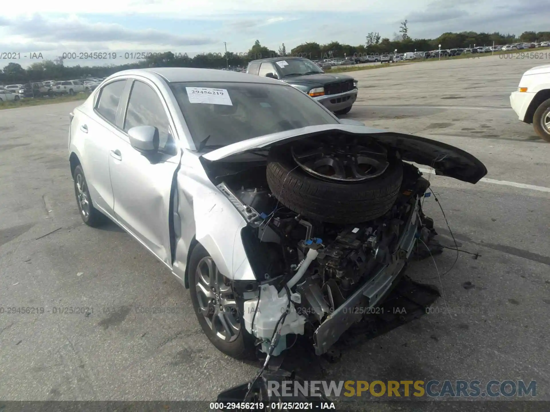 1 Photograph of a damaged car 3MYDLBYV7KY524907 TOYOTA YARIS SEDAN 2019