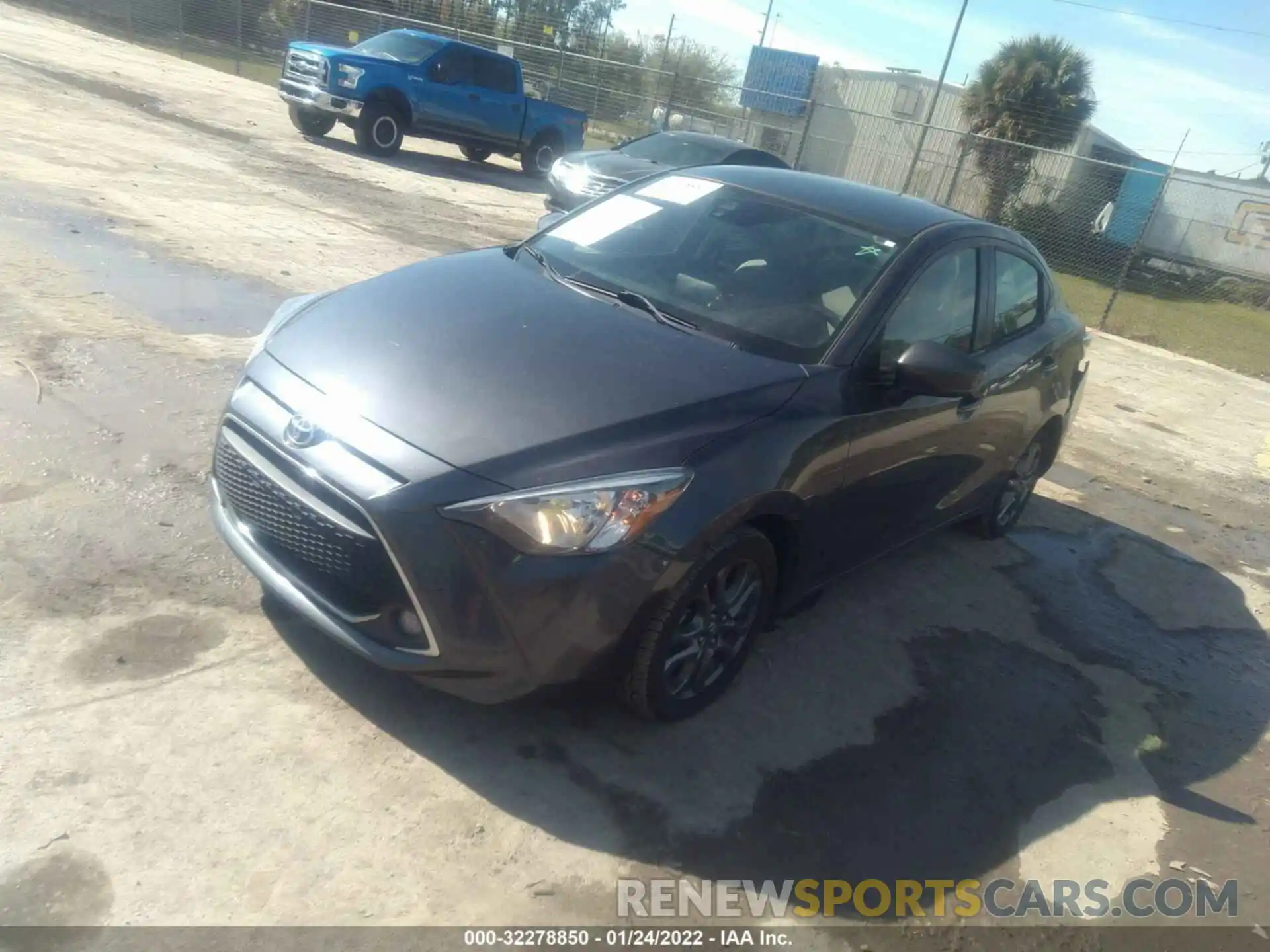 1 Photograph of a damaged car 3MYDLBYV8KY504441 TOYOTA YARIS SEDAN 2019