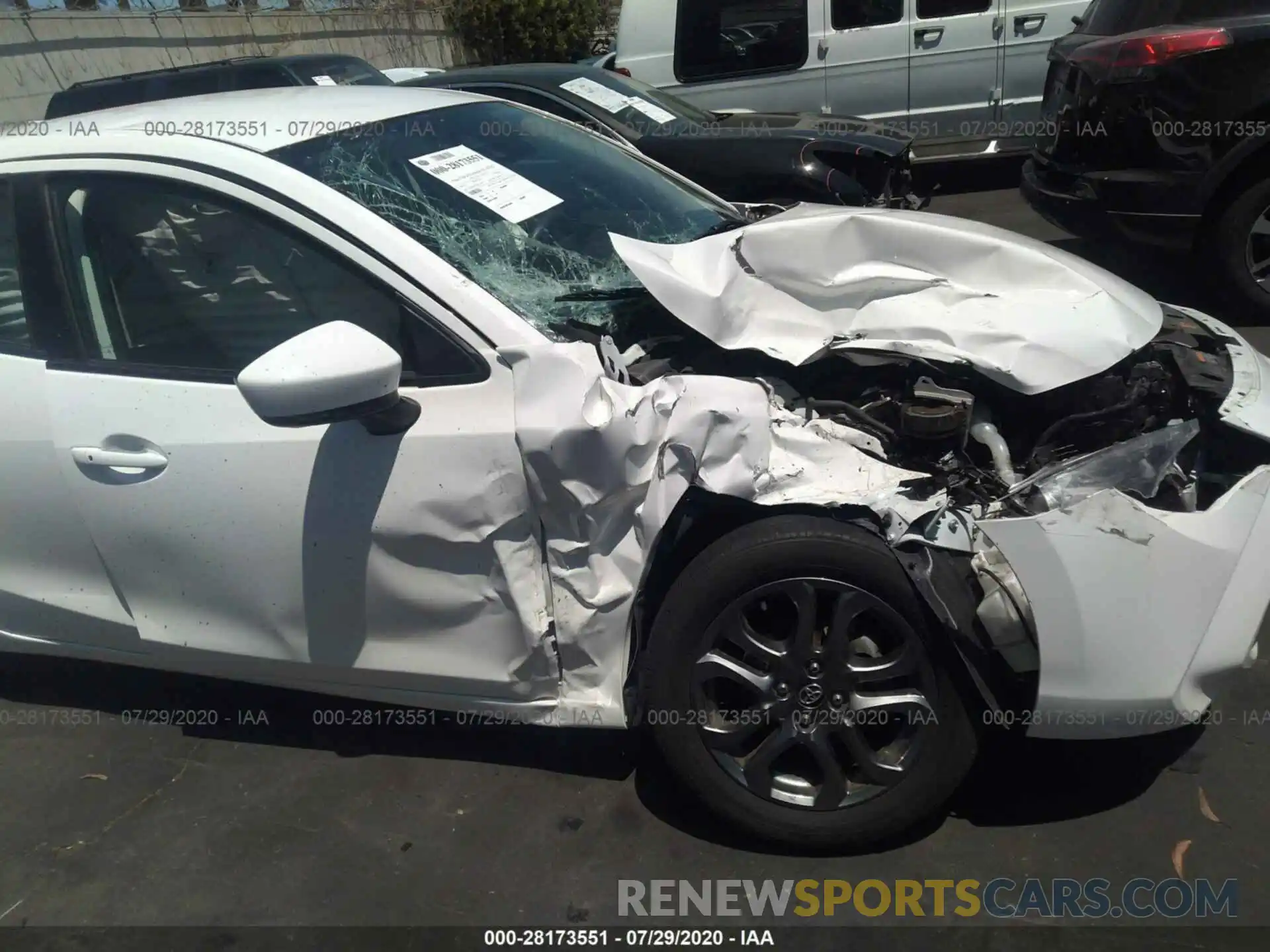 6 Photograph of a damaged car 3MYDLBYV8KY504777 TOYOTA YARIS SEDAN 2019