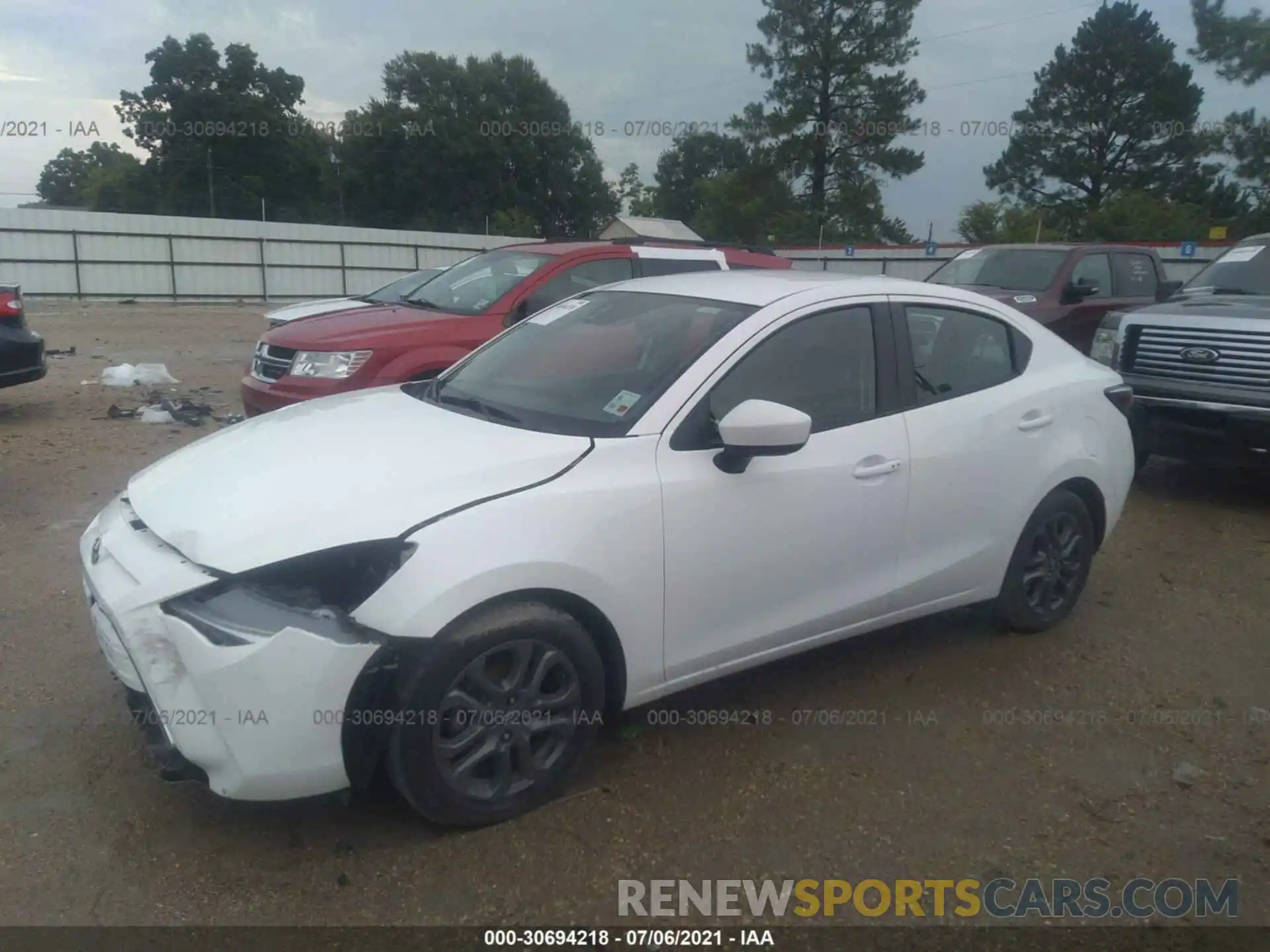 2 Photograph of a damaged car 3MYDLBYV8KY505007 TOYOTA YARIS SEDAN 2019