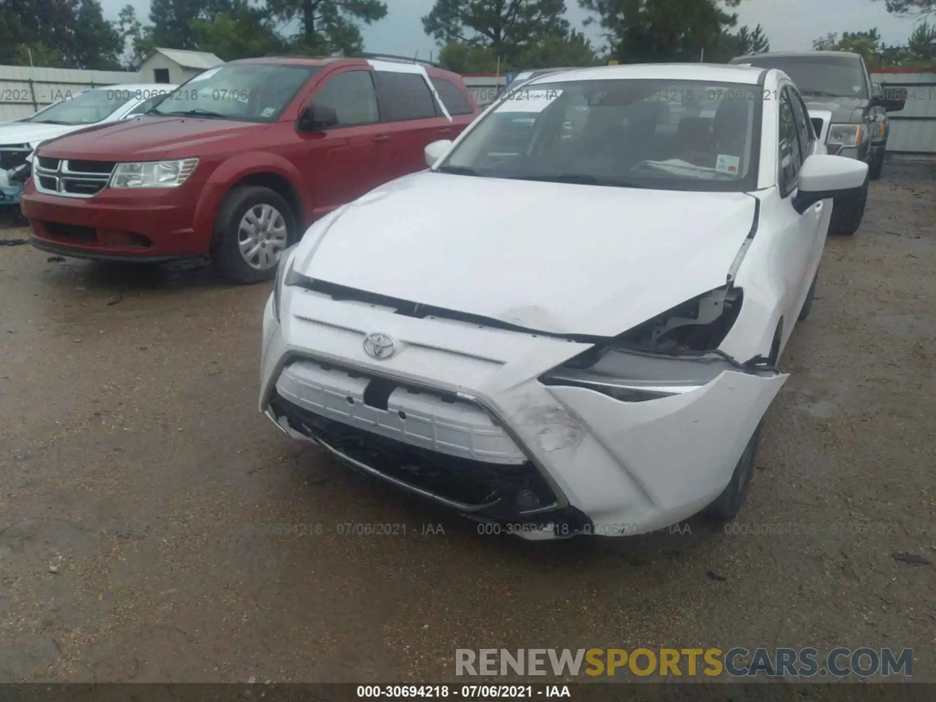 6 Photograph of a damaged car 3MYDLBYV8KY505007 TOYOTA YARIS SEDAN 2019