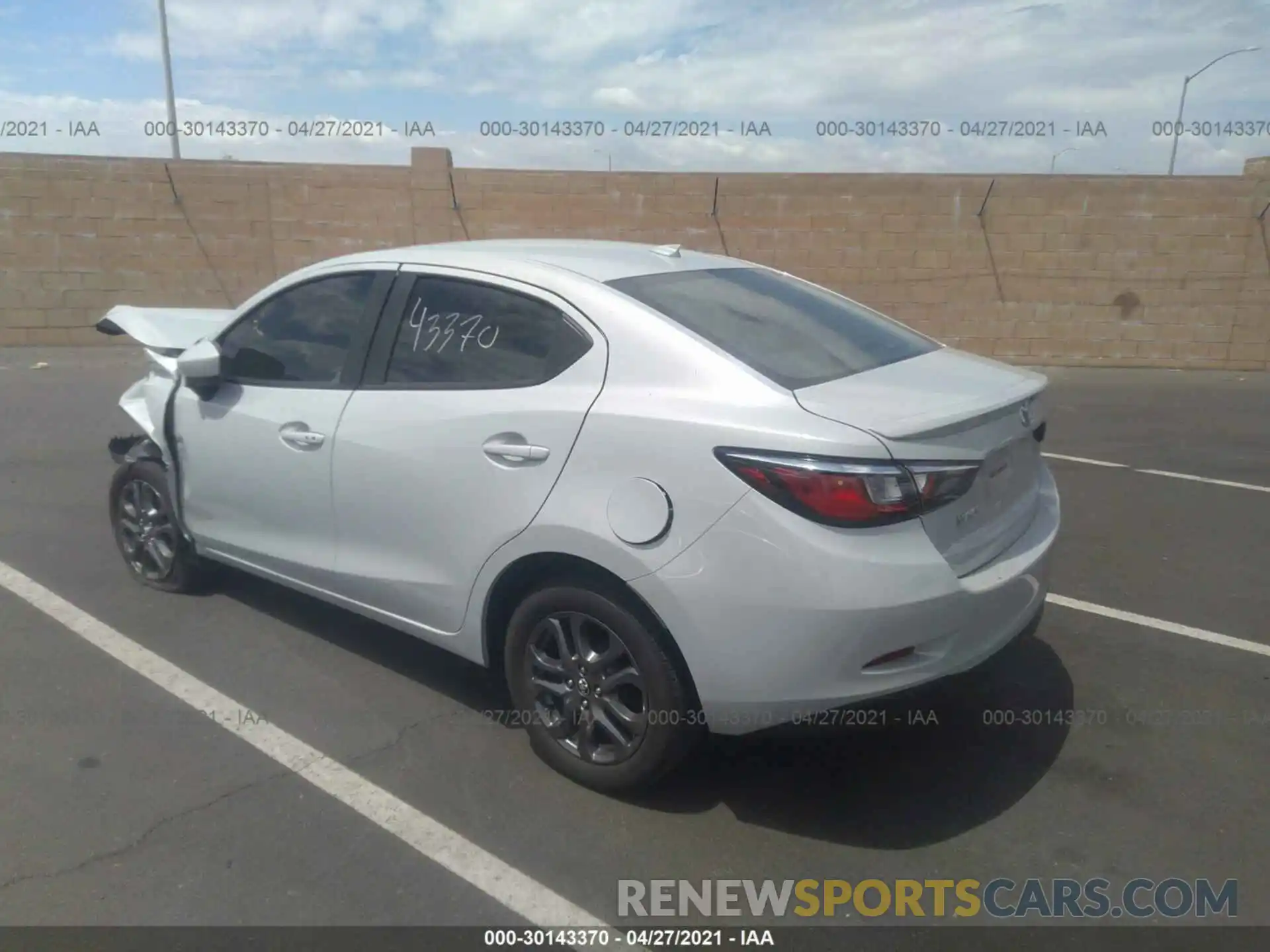 3 Photograph of a damaged car 3MYDLBYV8KY506416 TOYOTA YARIS SEDAN 2019