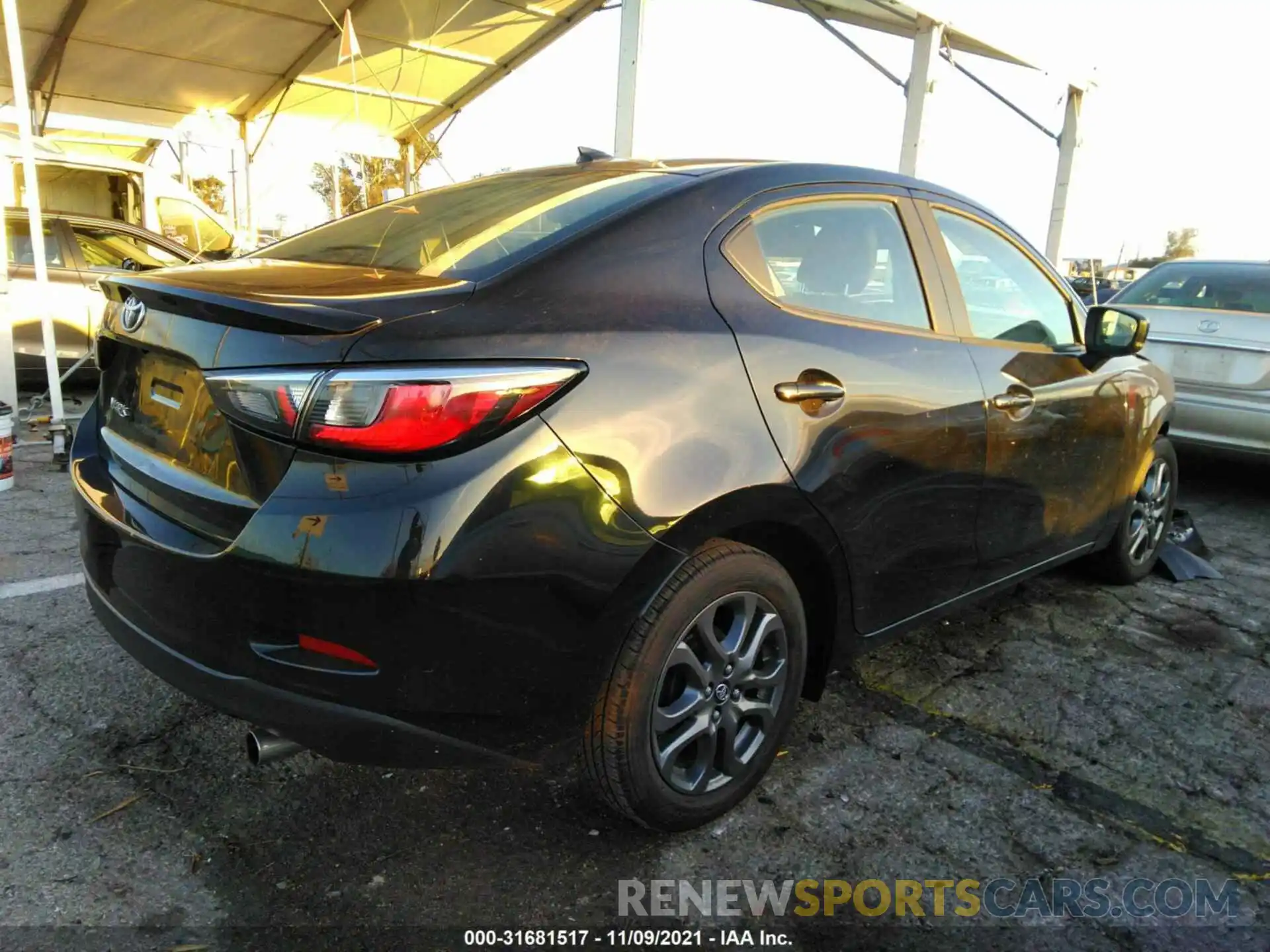 4 Photograph of a damaged car 3MYDLBYV8KY513351 TOYOTA YARIS SEDAN 2019