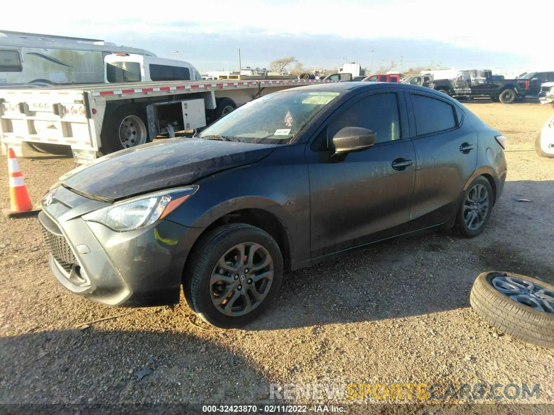 2 Photograph of a damaged car 3MYDLBYV8KY520333 TOYOTA YARIS SEDAN 2019