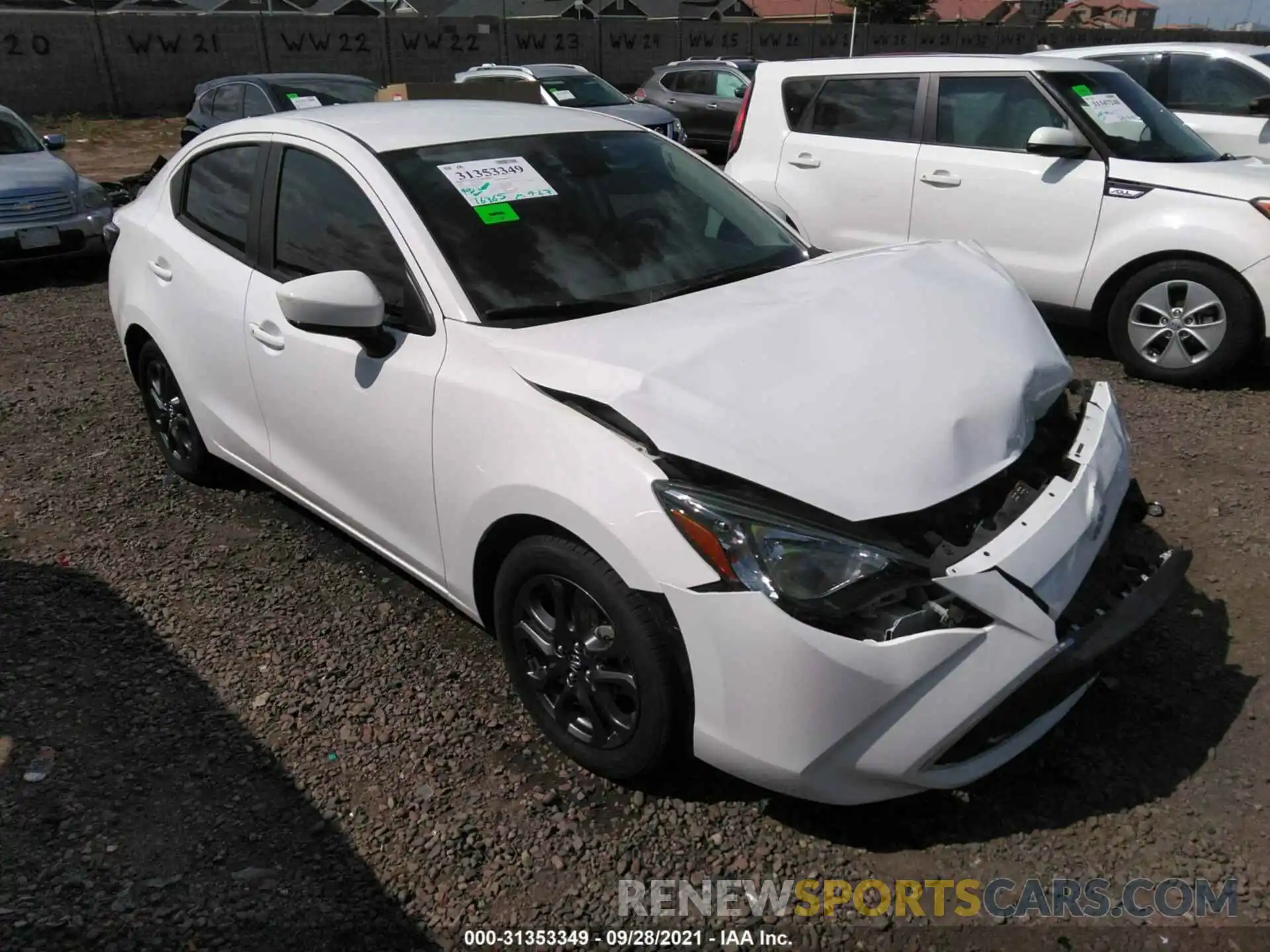 1 Photograph of a damaged car 3MYDLBYV8KY520834 TOYOTA YARIS SEDAN 2019