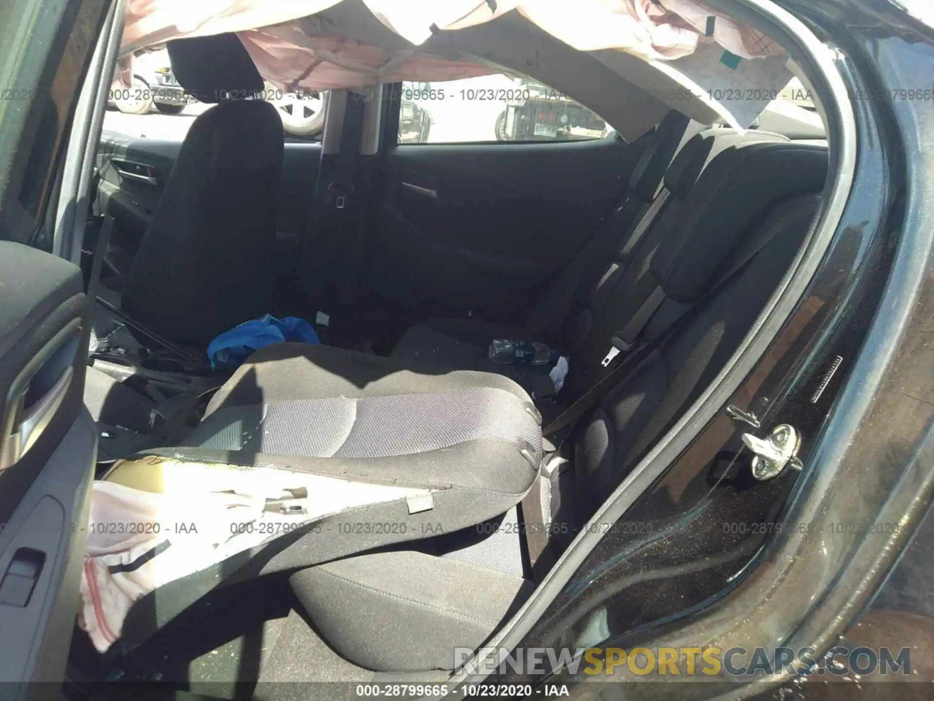 8 Photograph of a damaged car 3MYDLBYV8KY524334 TOYOTA YARIS SEDAN 2019