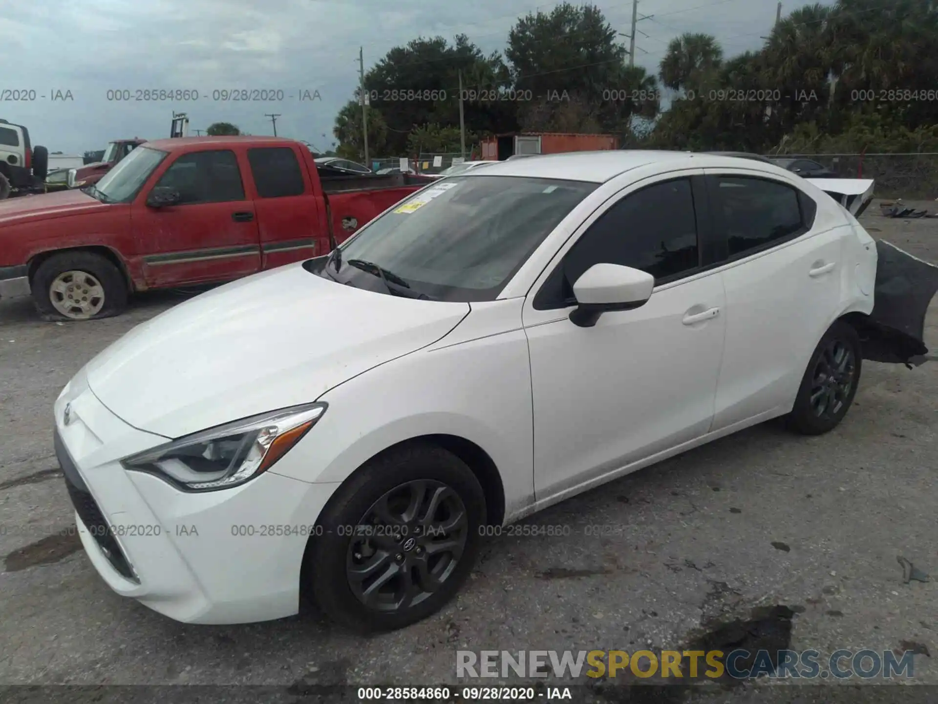 2 Photograph of a damaged car 3MYDLBYV9KY500804 TOYOTA YARIS SEDAN 2019