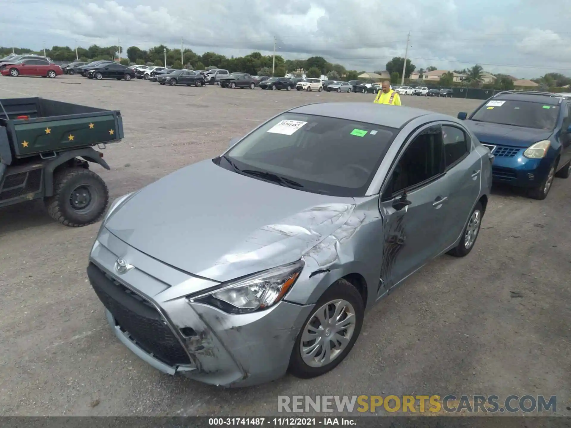 2 Photograph of a damaged car 3MYDLBYV9KY502293 TOYOTA YARIS SEDAN 2019