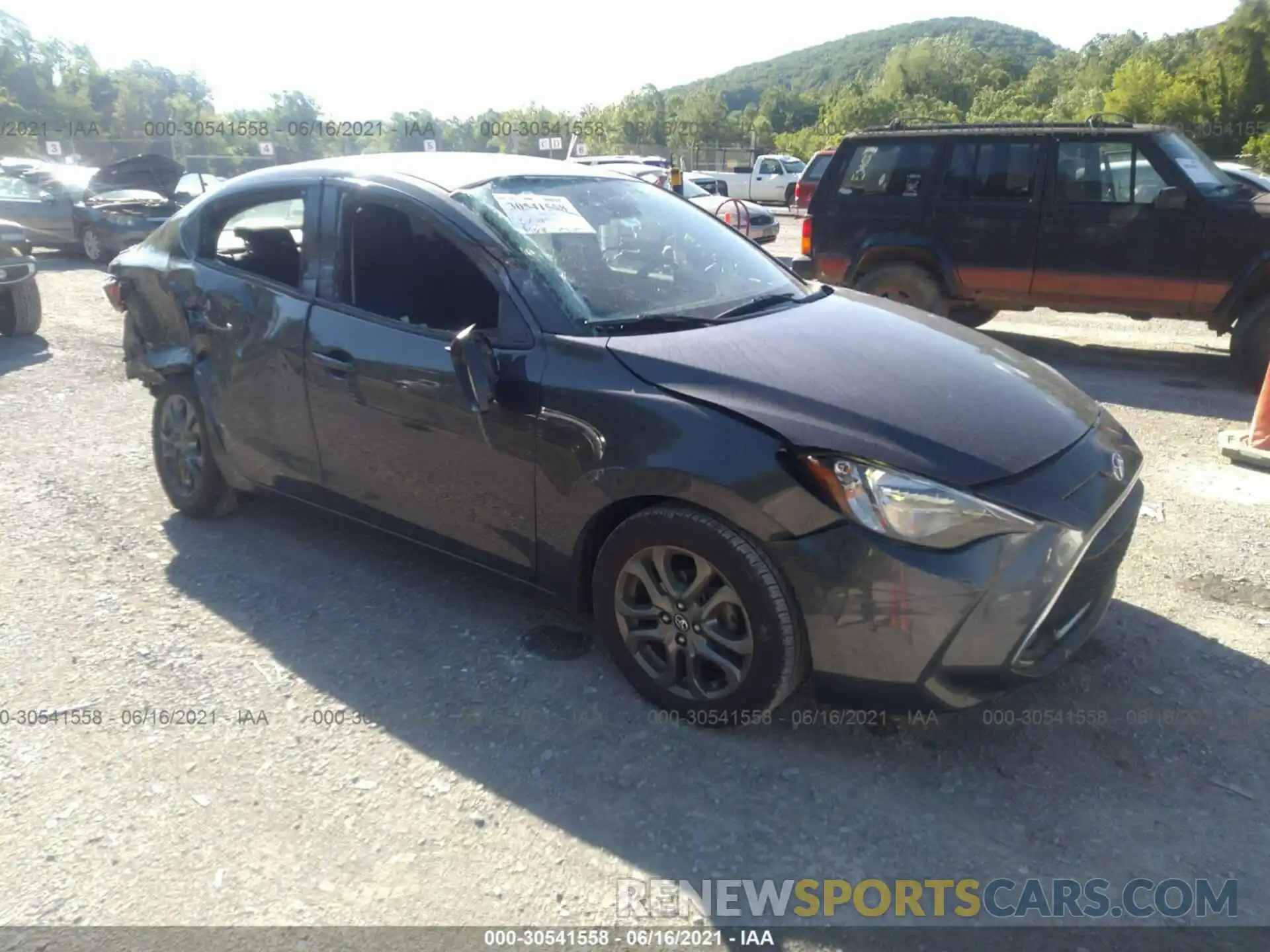 1 Photograph of a damaged car 3MYDLBYV9KY505453 TOYOTA YARIS SEDAN 2019