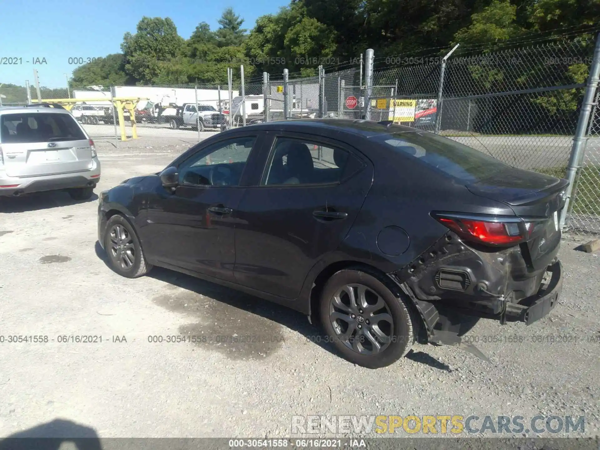 3 Photograph of a damaged car 3MYDLBYV9KY505453 TOYOTA YARIS SEDAN 2019