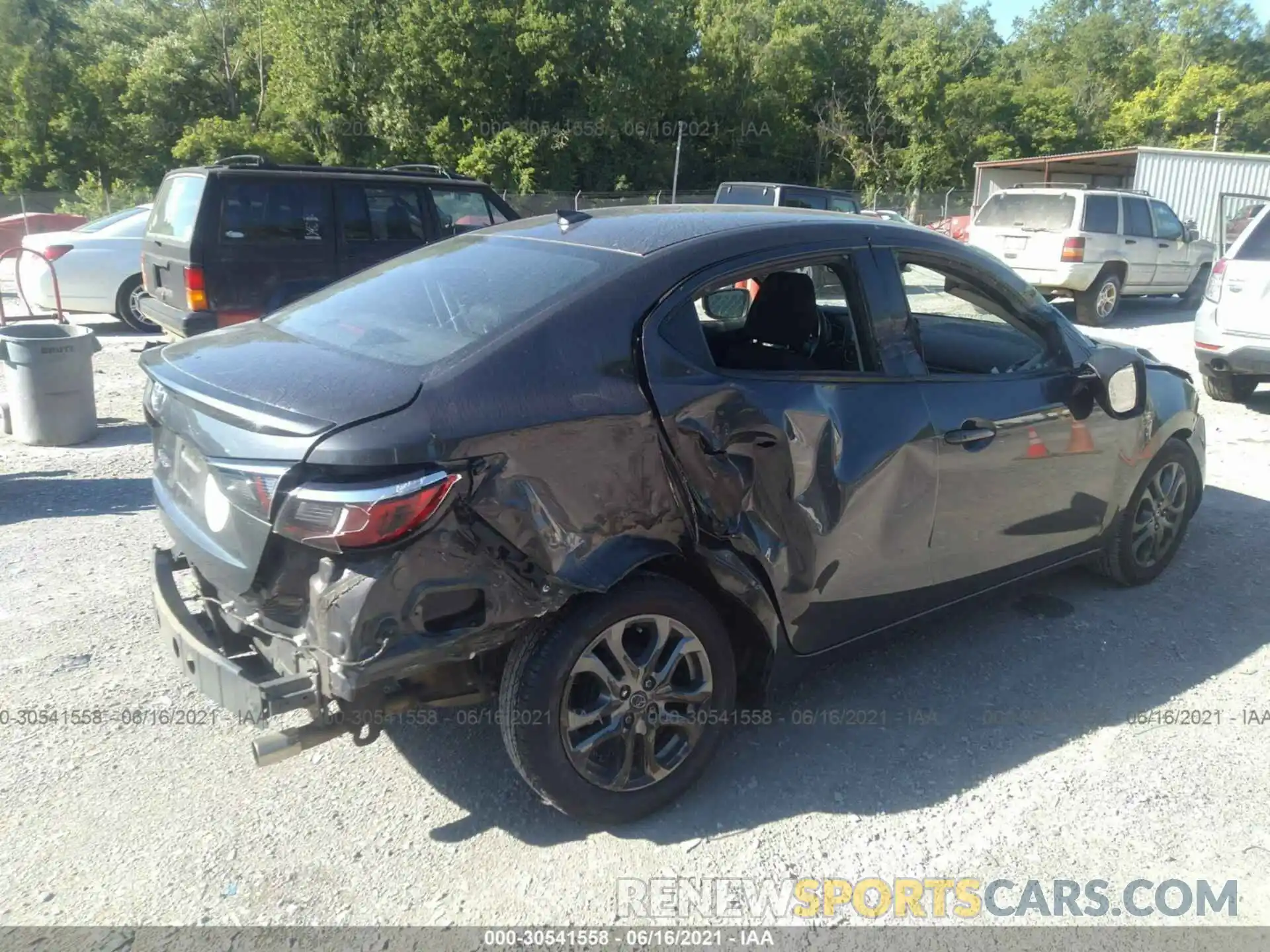 6 Photograph of a damaged car 3MYDLBYV9KY505453 TOYOTA YARIS SEDAN 2019