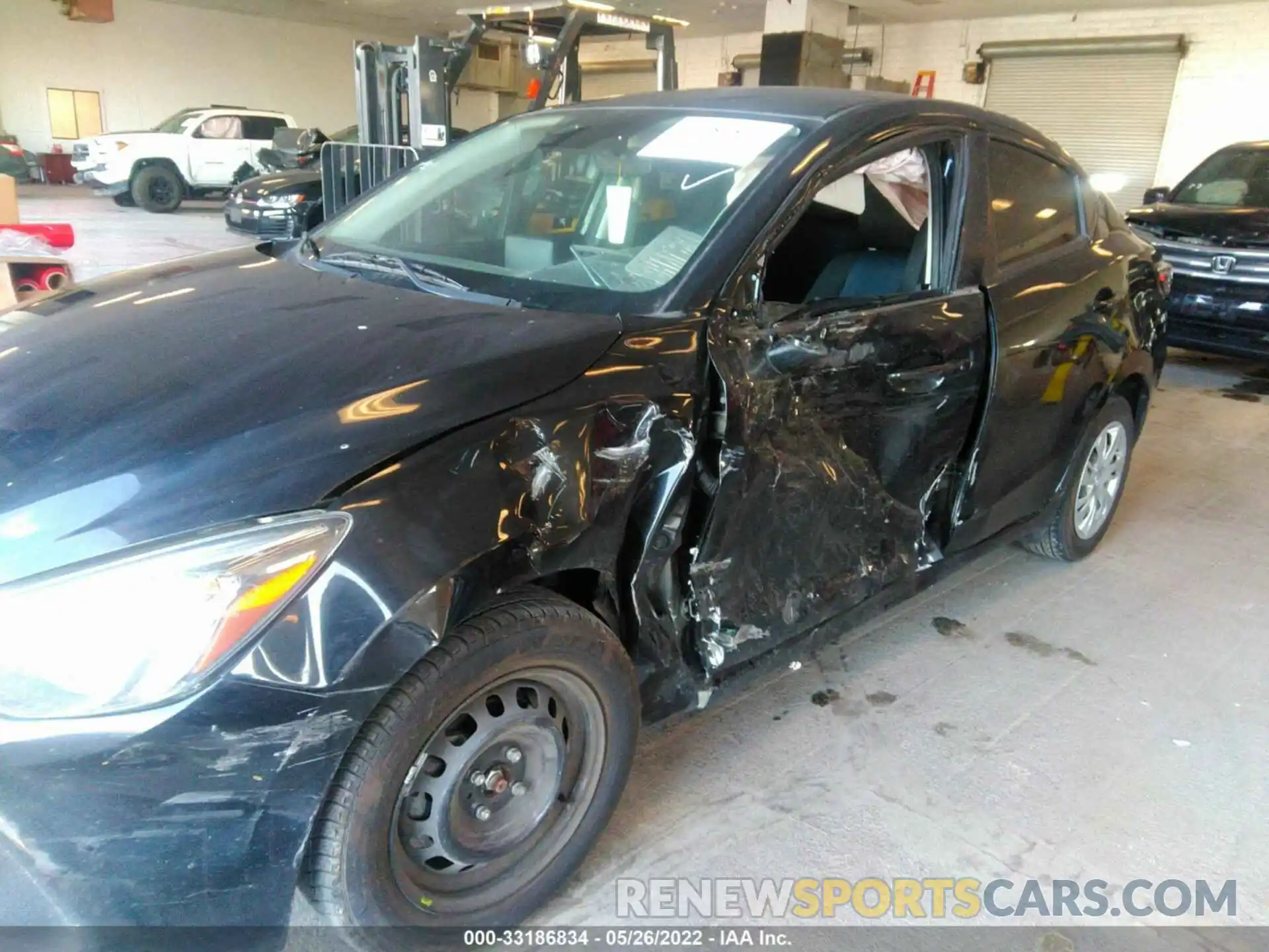 6 Photograph of a damaged car 3MYDLBYV9KY511172 TOYOTA YARIS SEDAN 2019