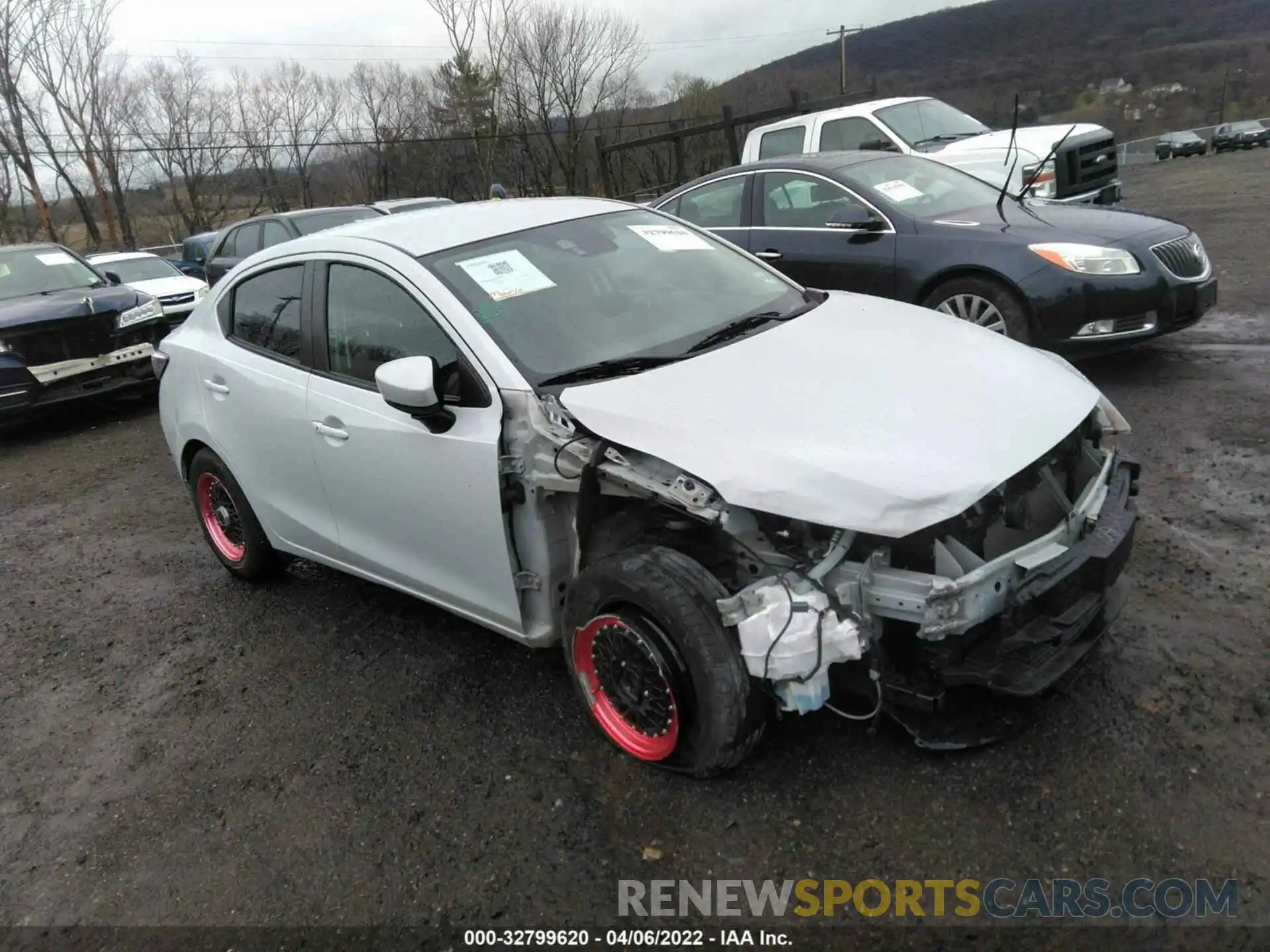 1 Photograph of a damaged car 3MYDLBYV9KY511186 TOYOTA YARIS SEDAN 2019