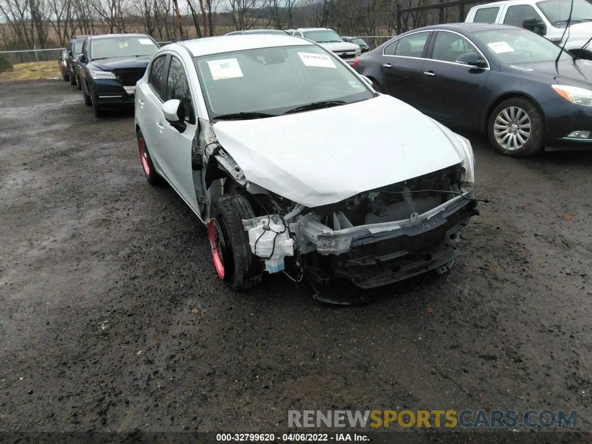 6 Photograph of a damaged car 3MYDLBYV9KY511186 TOYOTA YARIS SEDAN 2019