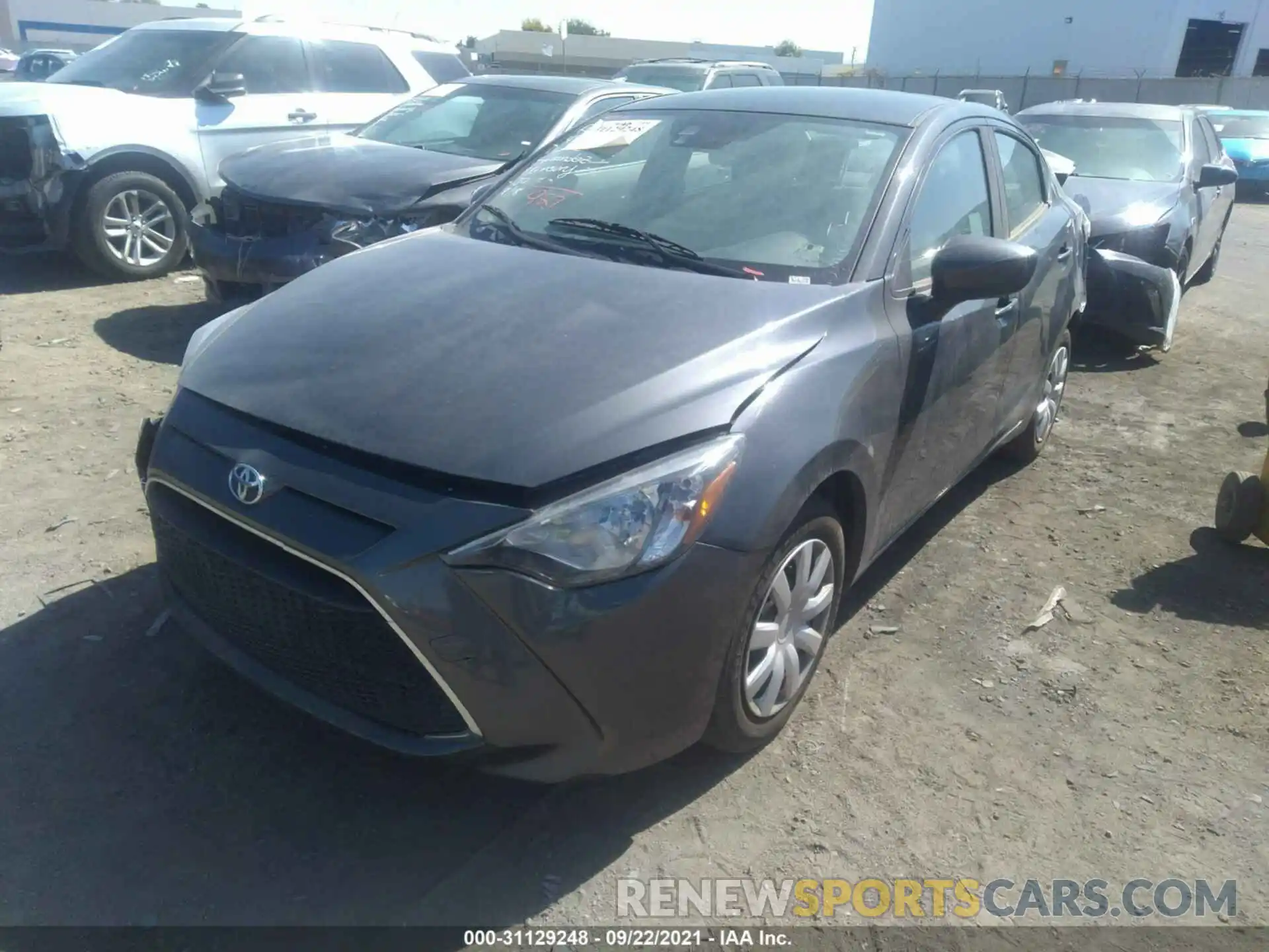 2 Фотография поврежденного автомобиля 3MYDLBYV9KY513746 TOYOTA YARIS SEDAN 2019